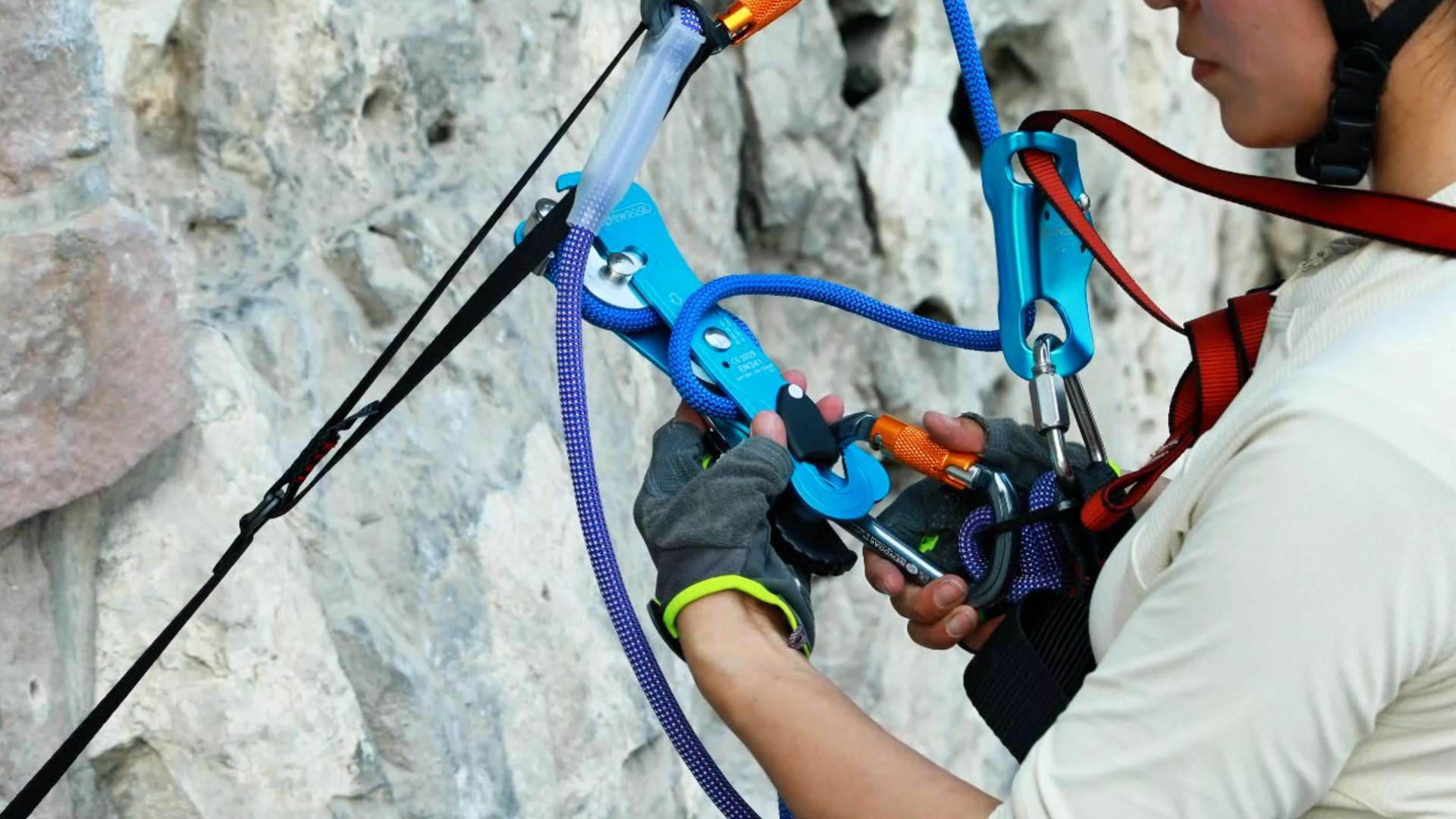 NewDoar Climbing Stop Descender Rappelling Belay for Ropes 10-12mm The Novices for Rescue & Arborist CE Certification(Black) : Sports & Outdoors