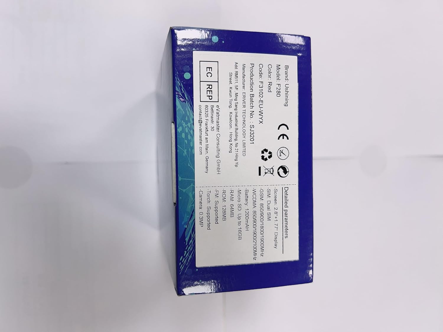 Front view of the USHINING flip phone