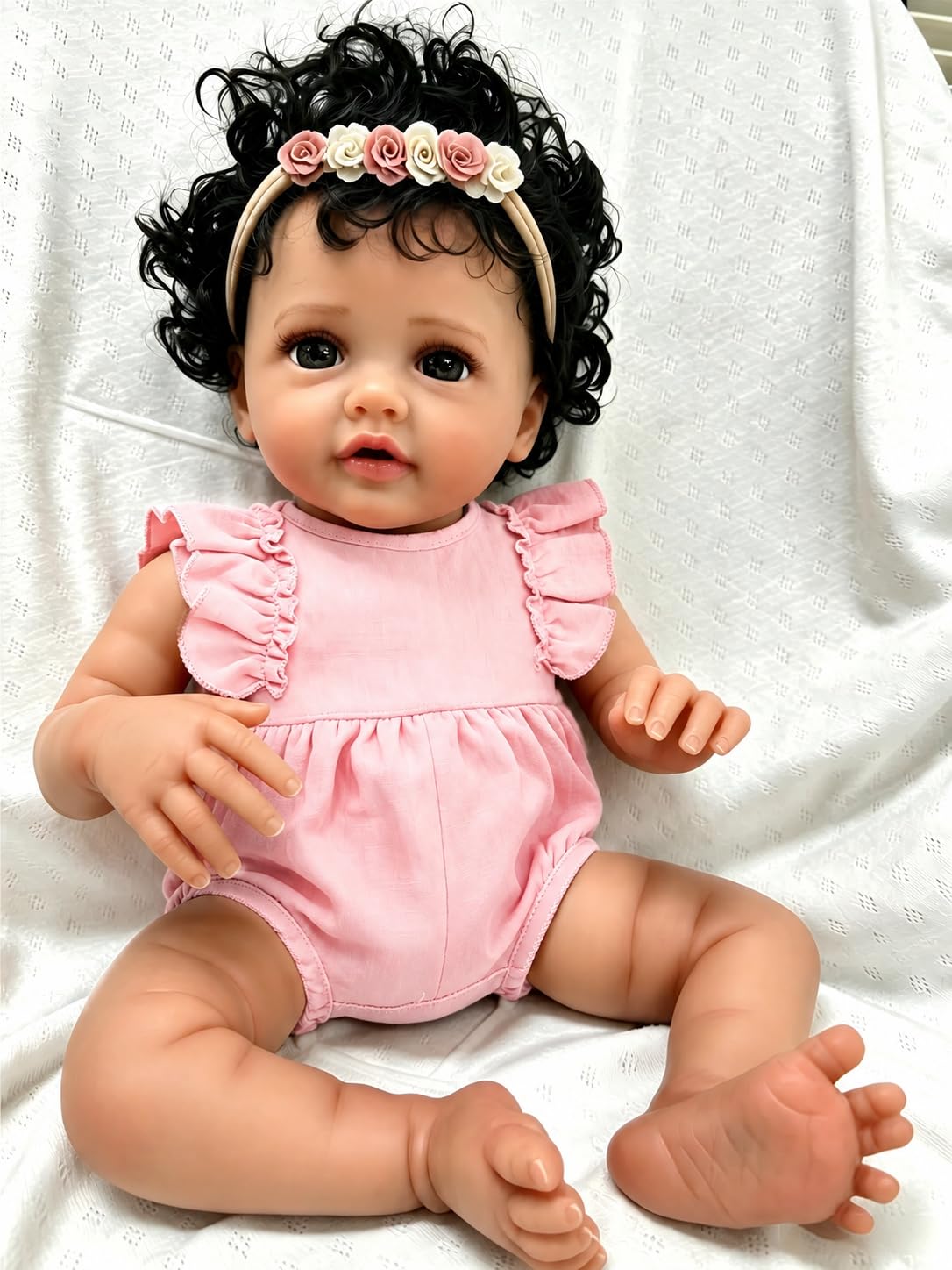 SCOM Realistic Reborn Baby Doll - 18 Inch Black African American Girl, Real Lifelike Dolls with Soft Weighted Body, Poseable Real Baby Reborn Gift Toy for 3+ Years Old Kids