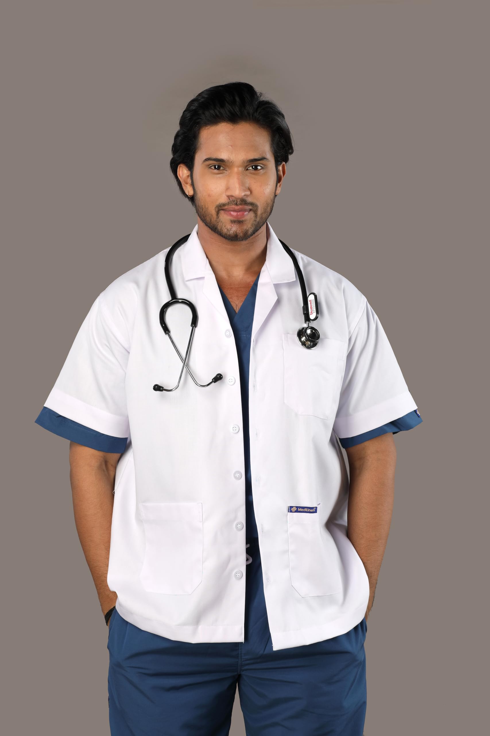 medilinen Short sleeves short lab coat | Unisex | 3 Pocket | 100% Polyester | Perfect Fit | Anti Wrinkle | Lightweight |-picture-3