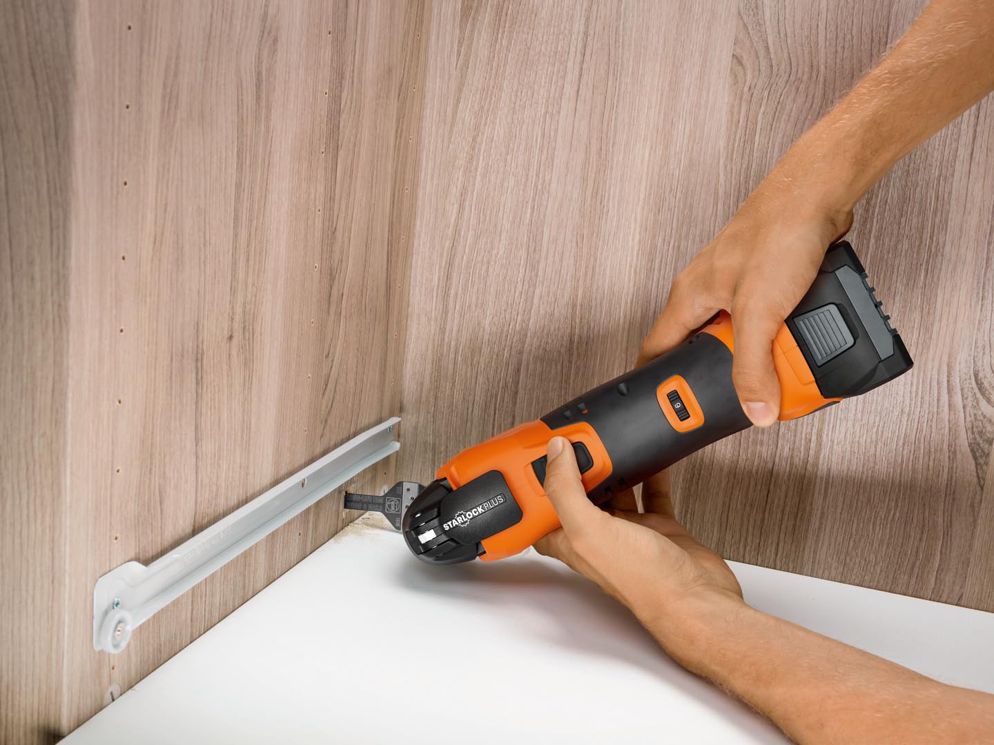Fein Akku Multimaster AMM 500 Plus AS (18 V, ohne Akku, AMPShare, Multitool StarlockPlus, inkl. Bi-Metall-Sägeblatt für Holz, Kunstsoff + Metall, Multifunktionswerkzeug, in L-Boxx) 71293862000