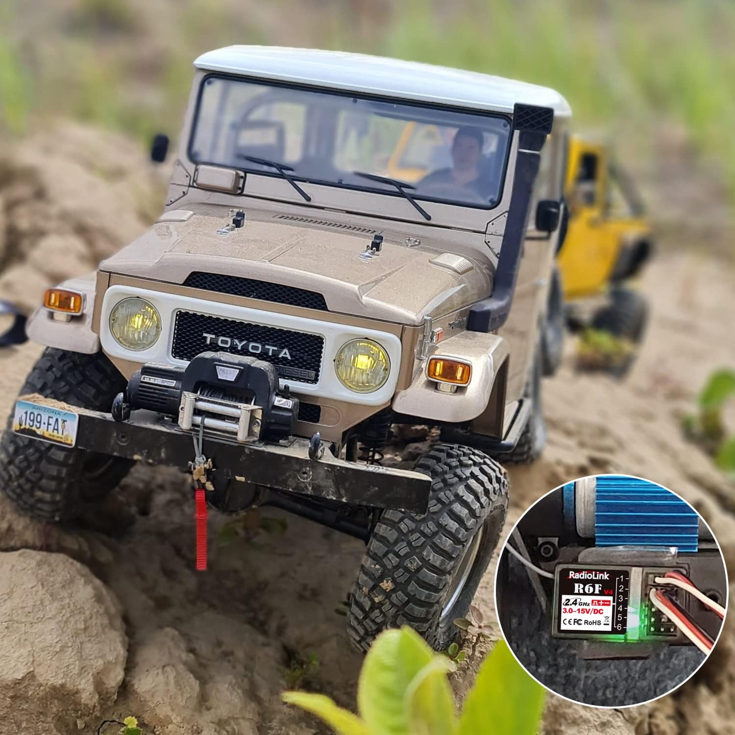 Radiolink Ricevitore R6F RC 2.4 GHz 6 canali, Ampia Portata Fino a 400 m, per Auto Barche Compatibile con RC6GS V3/RC4GS V3/T8FB/T8S/RC8X/T16D/T12D