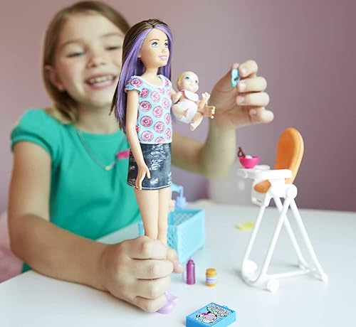 Miniatura 7 de Barbie Juguetes juego de silla alta y cuna con muñeca Skipper muñeca de bebé que cambia de color muebles y accesorios juego Babysitters Inc