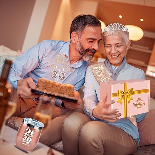 Miniatura 7 de Decoraciones de cumpleaños número 60, regalos para mujeres, incluyendo corona, banda, decoración de pastel, velas y taza de vino o café de 12 onzas