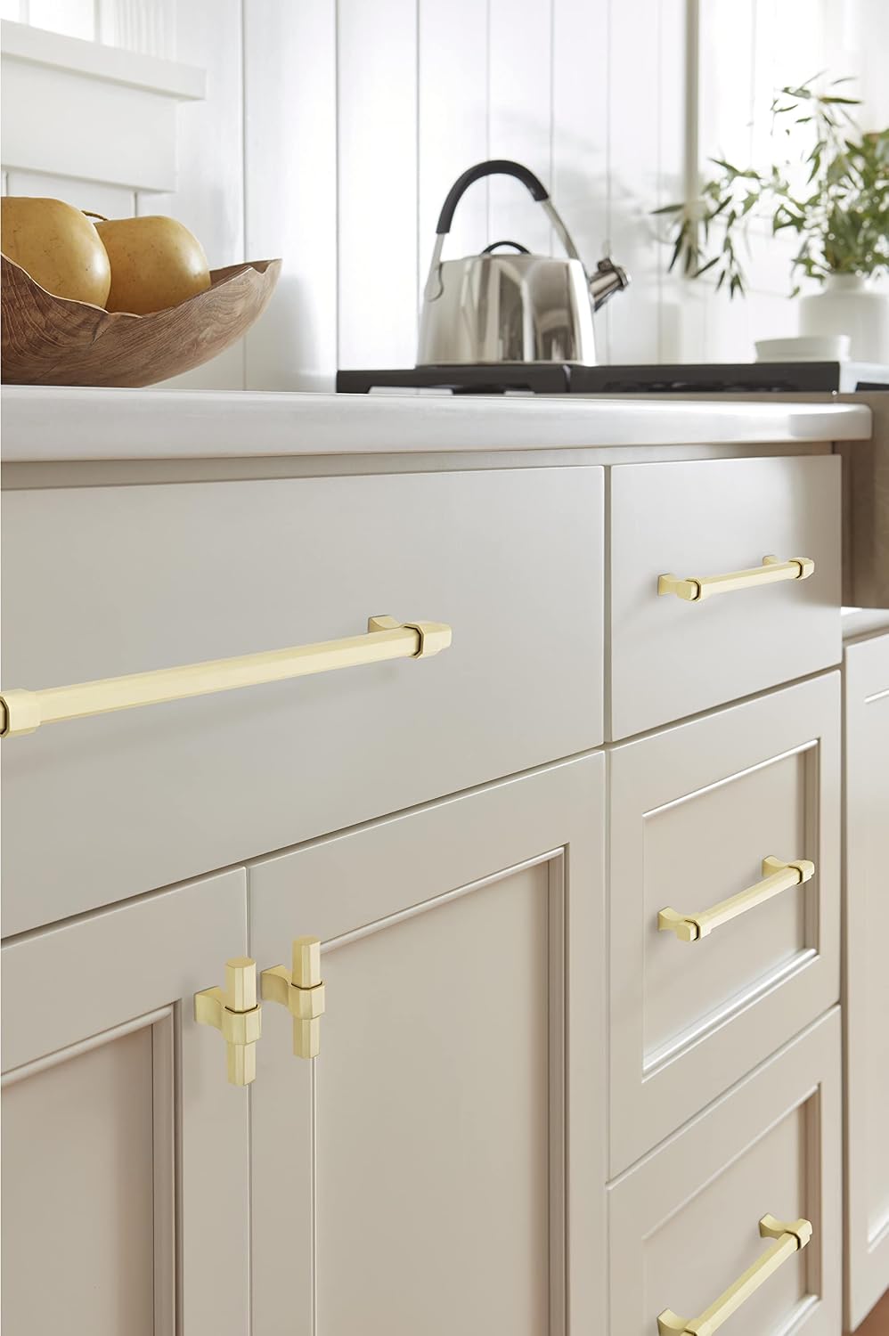 Amerock | Cabinet Pull | Matte Gold | 6-5/16 inch (160 mm) Center to Center | Remington | 1 Pack | Drawer Pull | Drawer Handle | Cabinet Hardware
