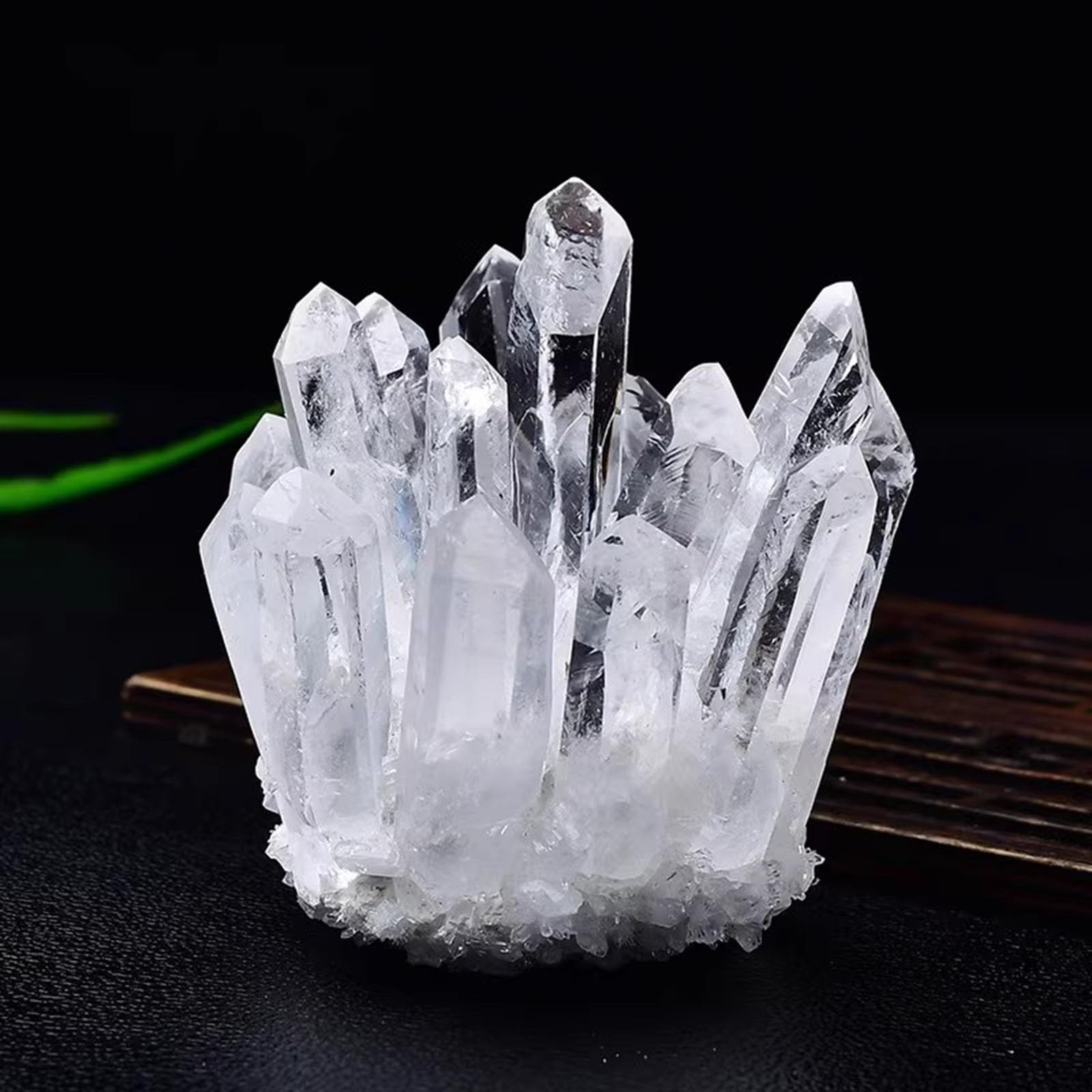 BJXKHFPIV Crystal Cluster for Collection, Clear Quartz White Rock Rough Geode Crystal Stone for Home Office Decor,About 300g