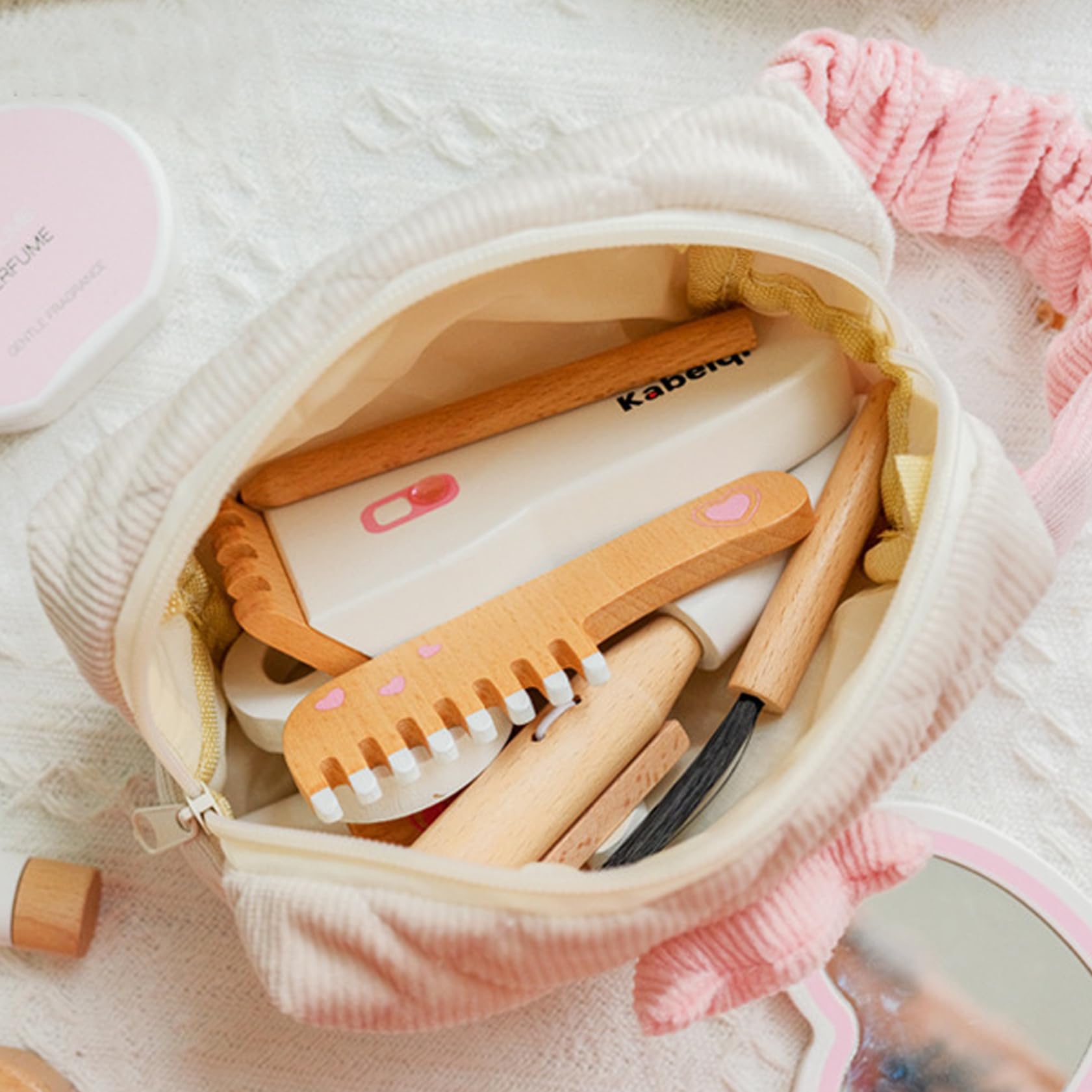 Set di giocattoli per il trucco in legno Kit per il trucco finto con ferro arricciacapelli, asciugacapelli, pettine, specchio, rossetto, mascara, profumo e altro Kit educativo per bambini per ragazze