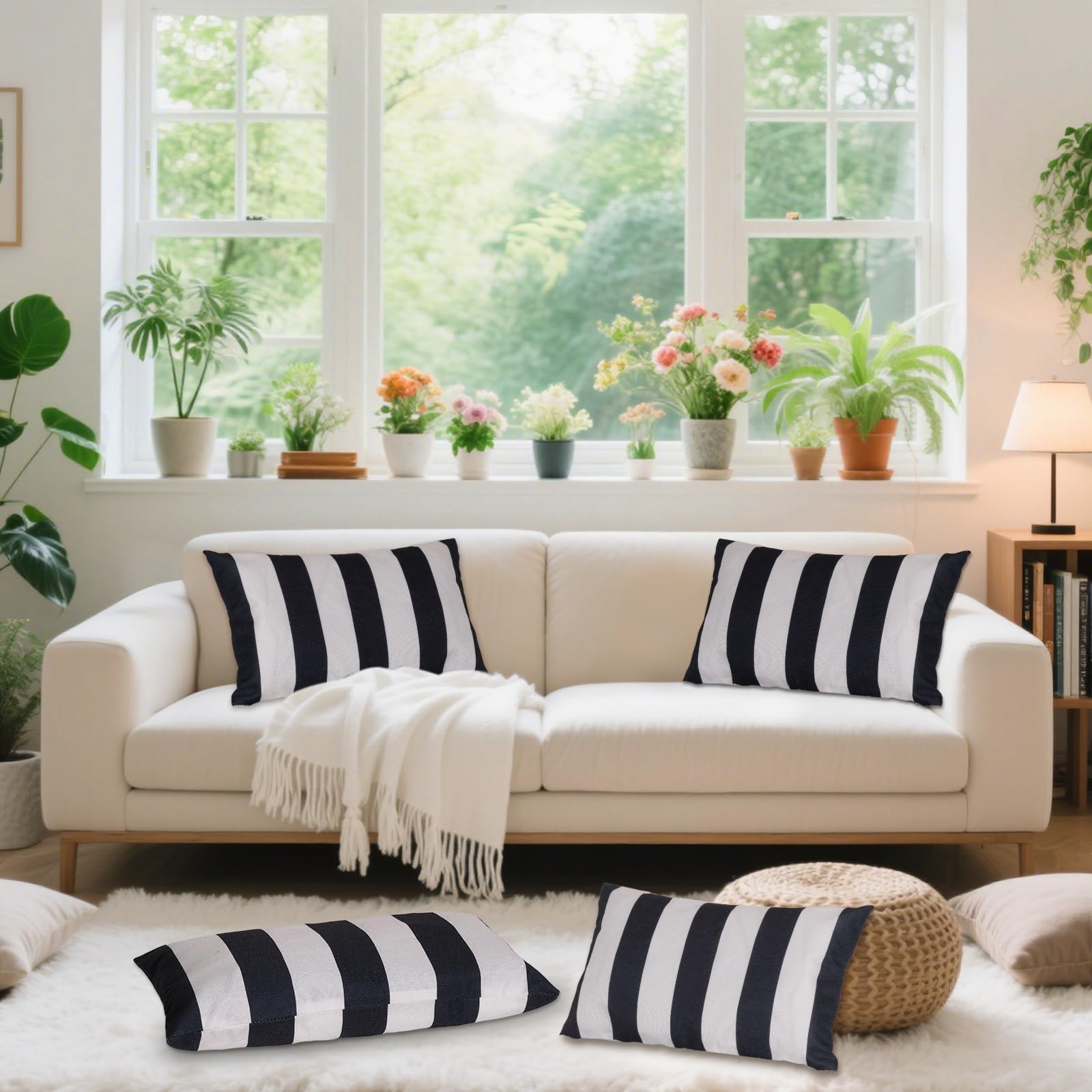 tiggell Lot de 4 Housses de Coussin décoratives imperméables pour extérieur, Jardin, terrasse, canapé, Balcon, Rayures (Noir et Blanc, 30,5 x 50,8 cm)