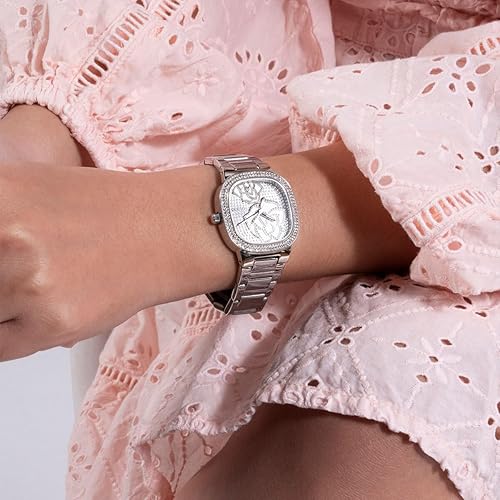 Miniatura 6 de GUESS Reloj para mujer de 1.260 in - Correa de tono plateado con esfera plateada, Tono plateado, Moderno