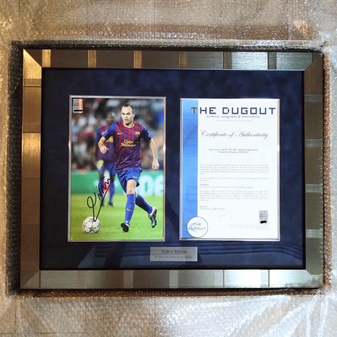 イニエスタ　直筆サイン入りフォト 2011-2012 バルセロナ Amazon.co.jp: イニエスタ 直筆サイン入りフォト 2011-2012 バルセロナ