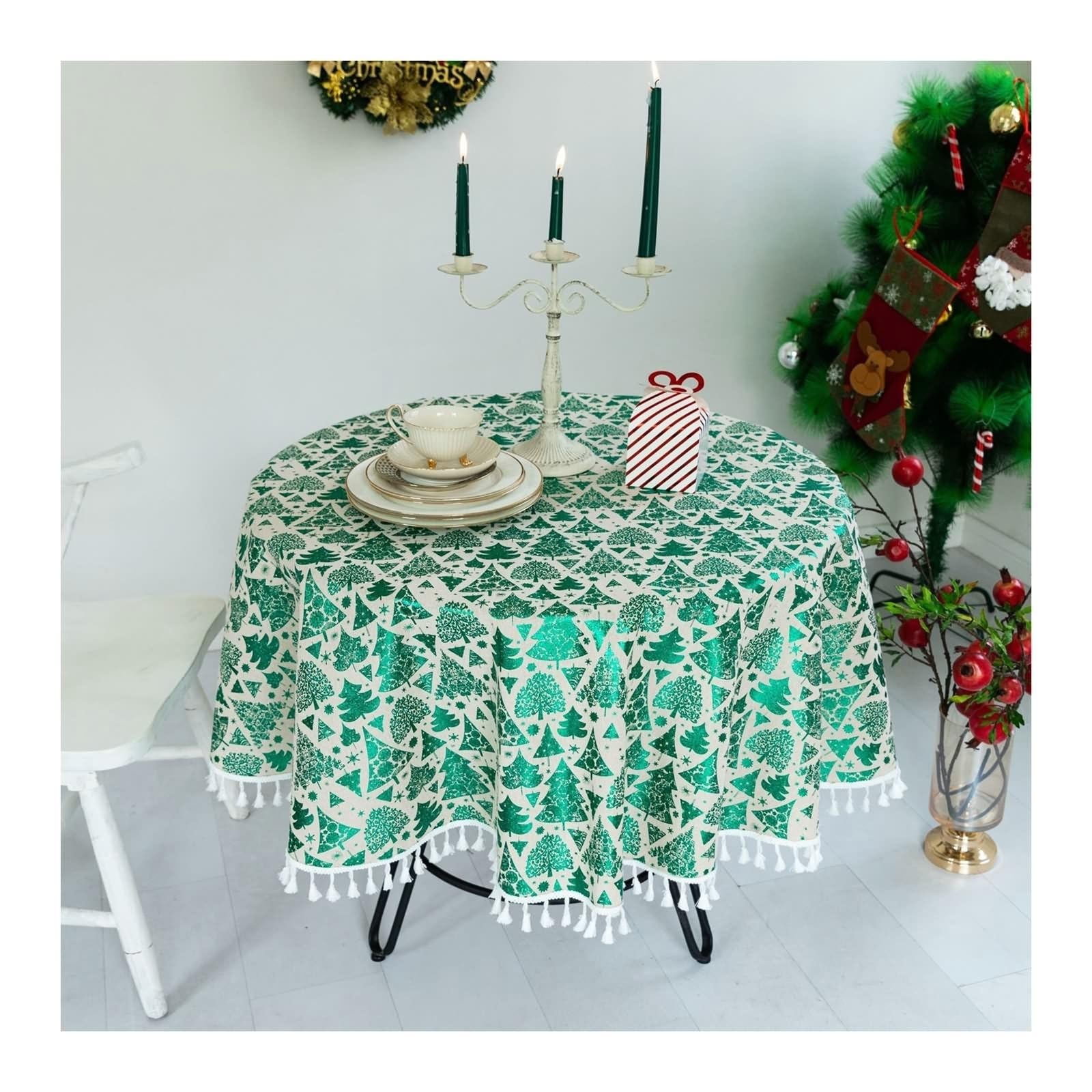 Tablecloth obrus na stół, zielony, bawełna, choinka, zmywalny, okrągły, 140 cm, do salonu, jadalni, na balkon, do ogrodu