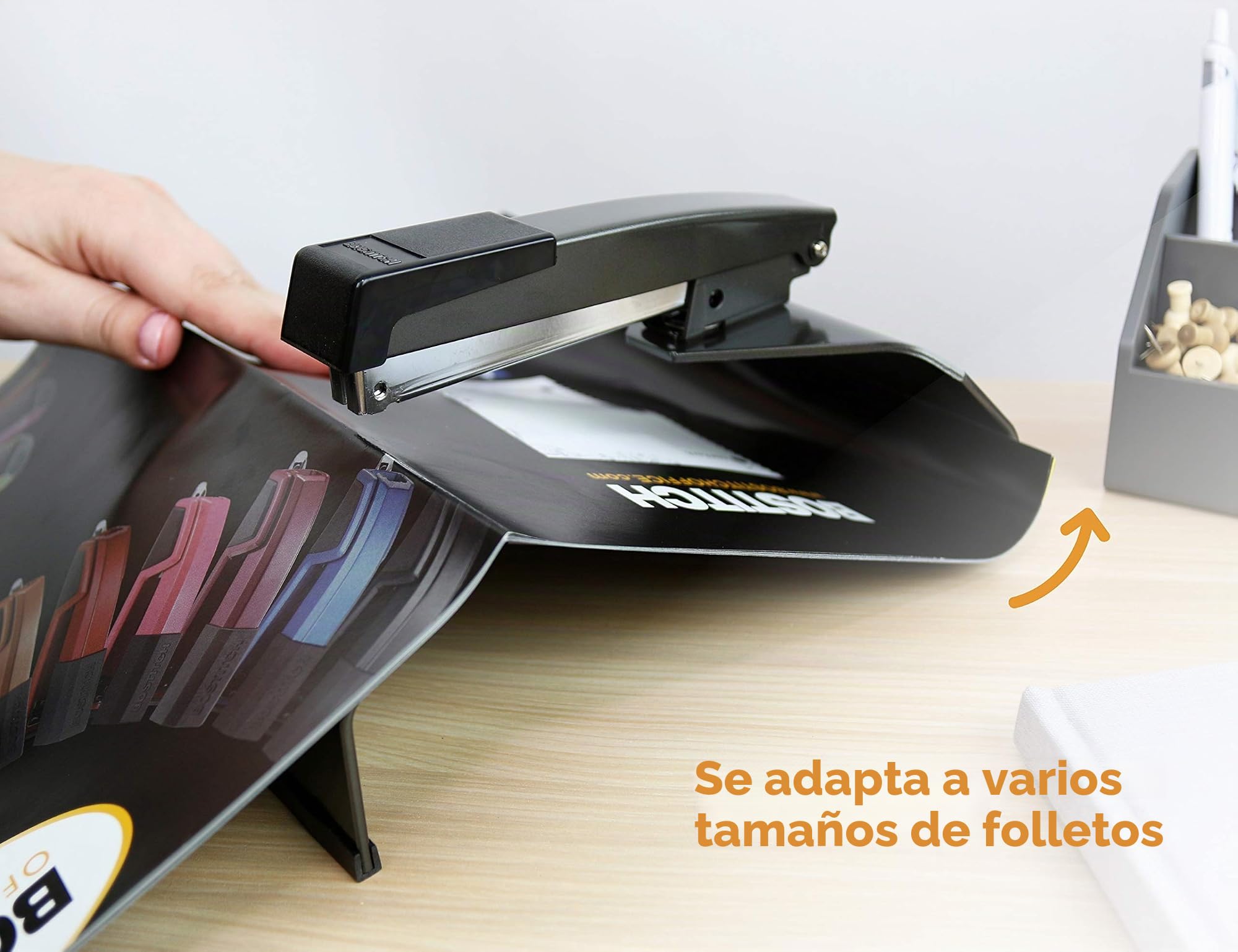 Bostitch Office Grapadora de folletos, 20 hojas, tecnología sin atascos, color negro (B440SB)