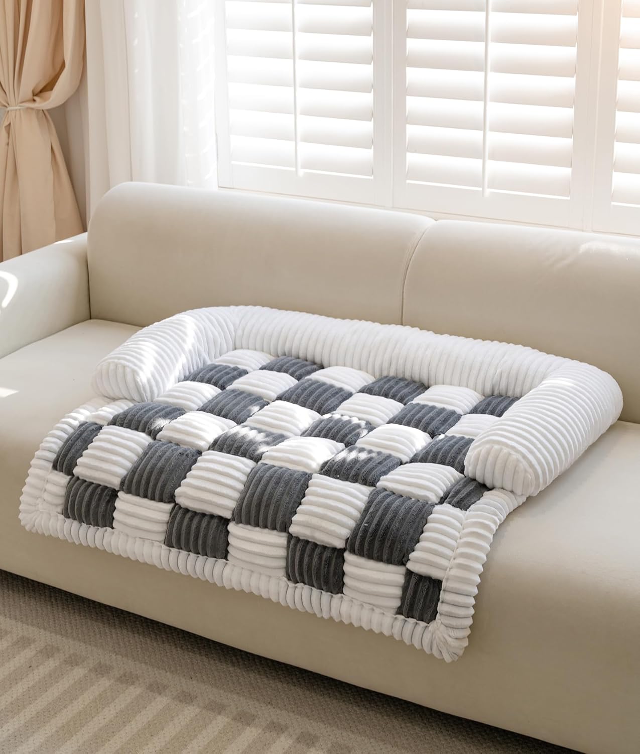 Couch Cover for Dogs Washable, Calming Dog Bed Mats, Non Slip Pet Bed for Couch, Fluffy Cat Mat for Furniture Protector Sofa Cover for Home and Car (Dark-Grey, 39.3 * 33.4inch)