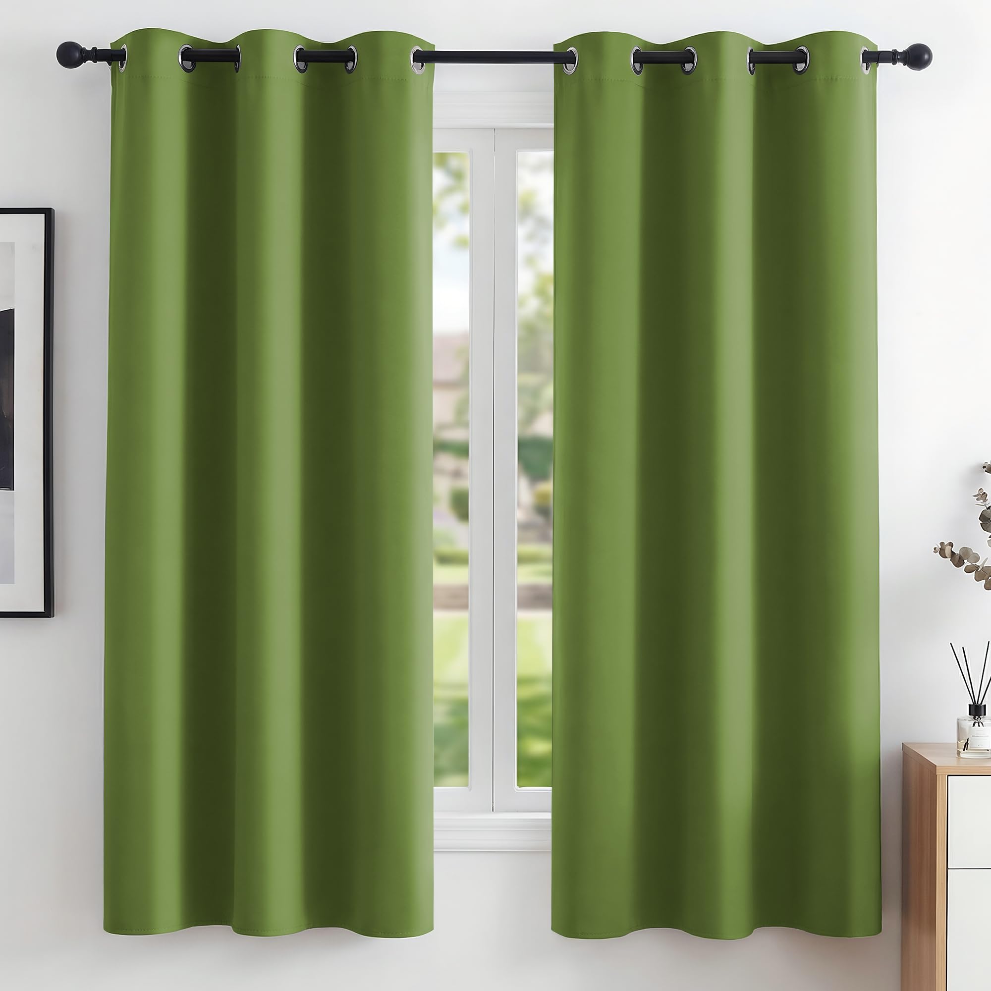 Deconovo Energy Saving Thermal Insulated Curtains Blackout Curtains Eyelet Curtains for Children Bedroom Grass W42 x L63 Inch One Pair