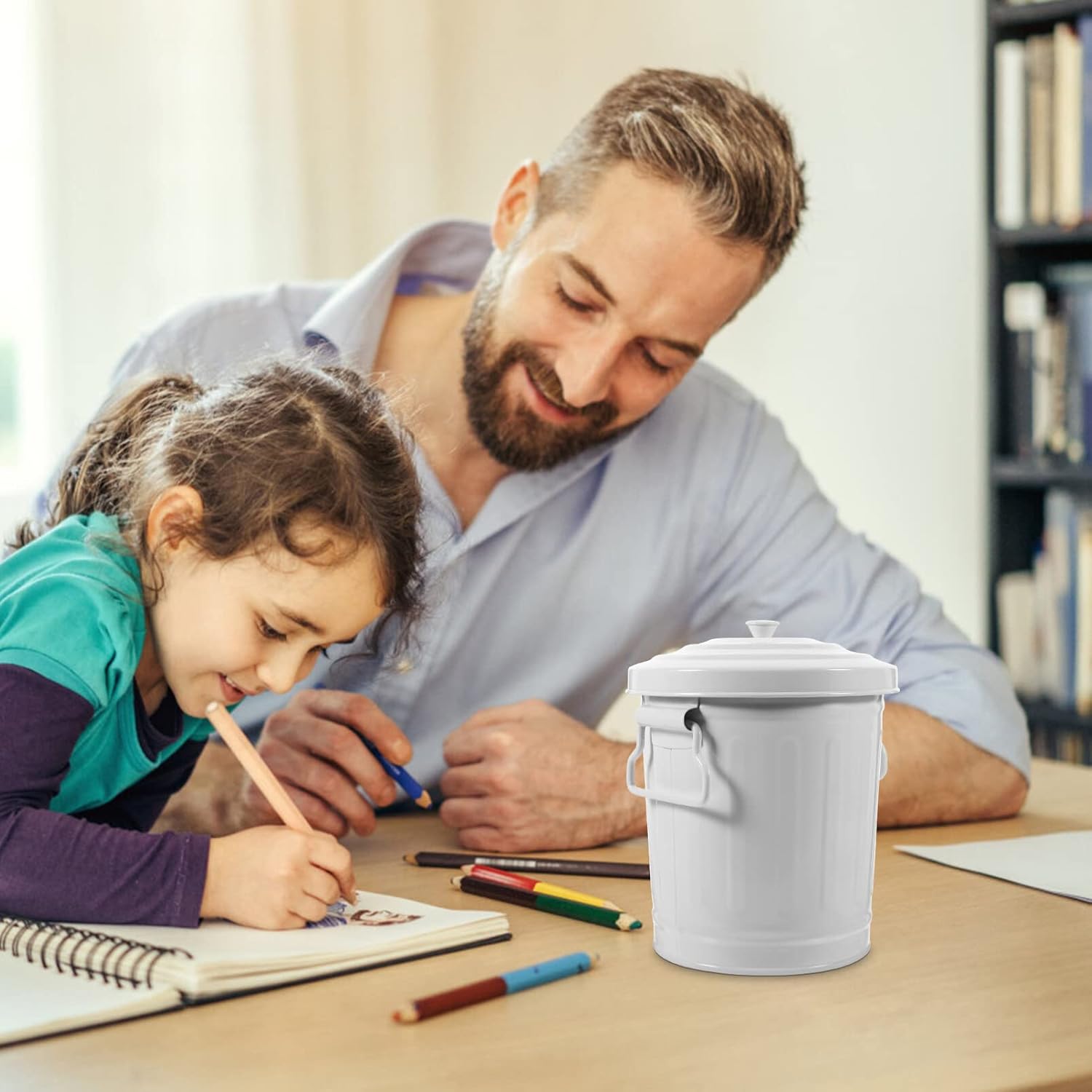 DOITOOL Desk Trash Can and Pen Holder Multi-Functional Makeup Brush Storage Container for Office School and Home Use Cute Iron Design Lid for Desktop Organization