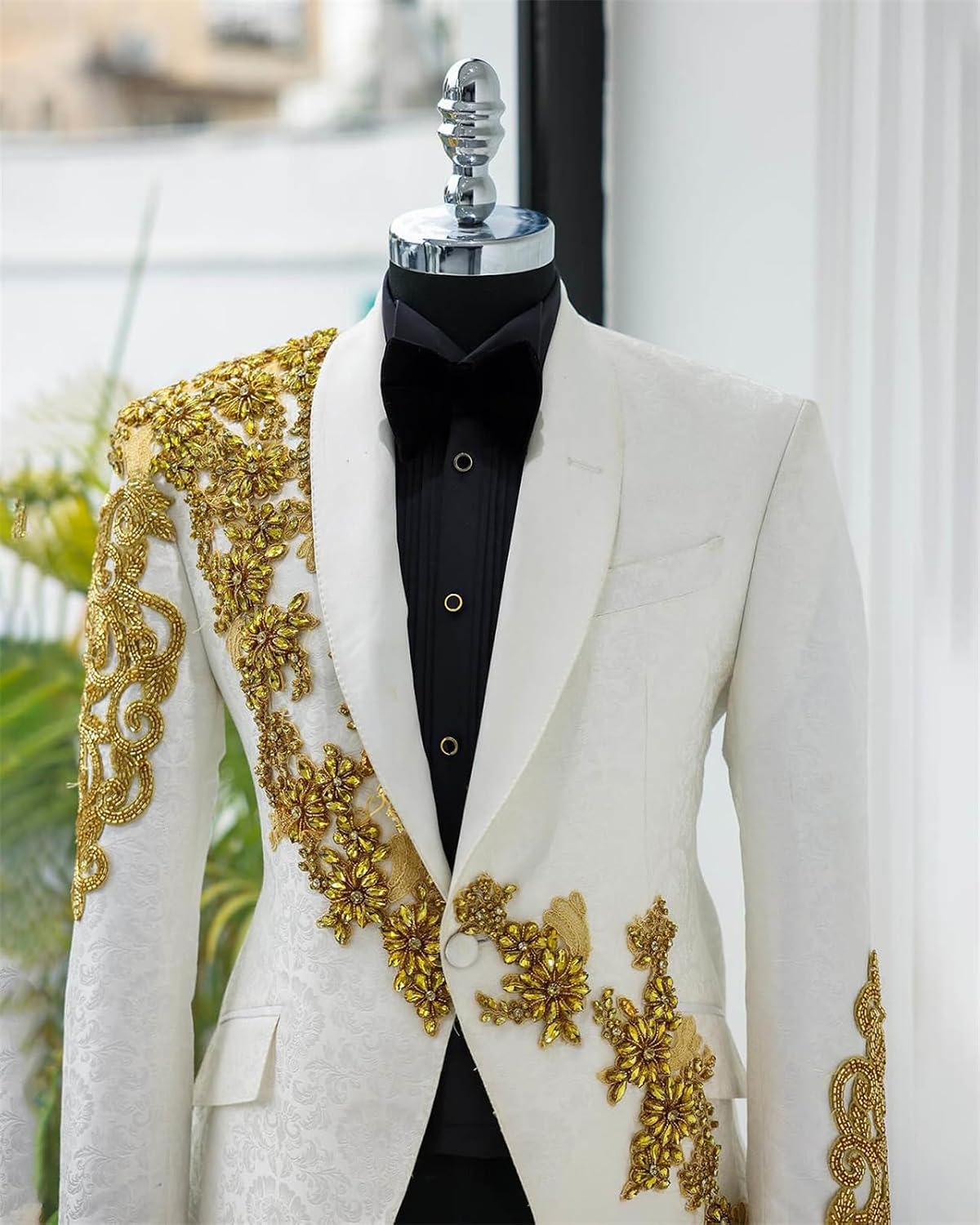 Men's Luxury Tuxedo Jacket with Shiny Flower Rhinestone | Slim Fit Shawl Lapel One Button Dinner Blazer for Prom Party Wedding Dinner
