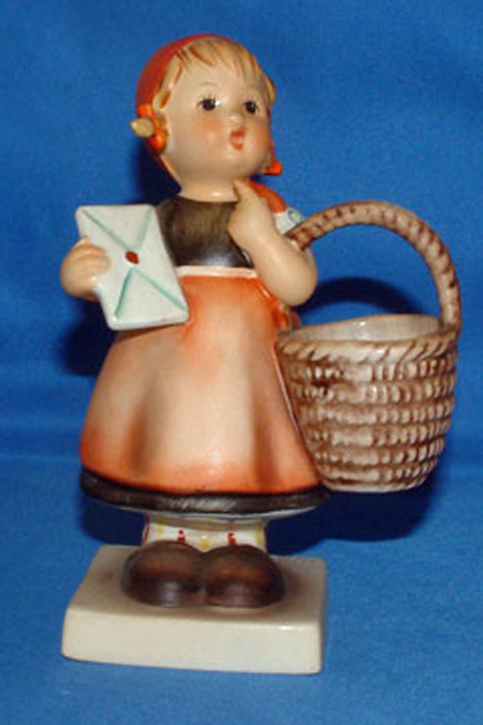 Amazon.com: Hummel Goebel 13/0 - Meditation girl with basket and