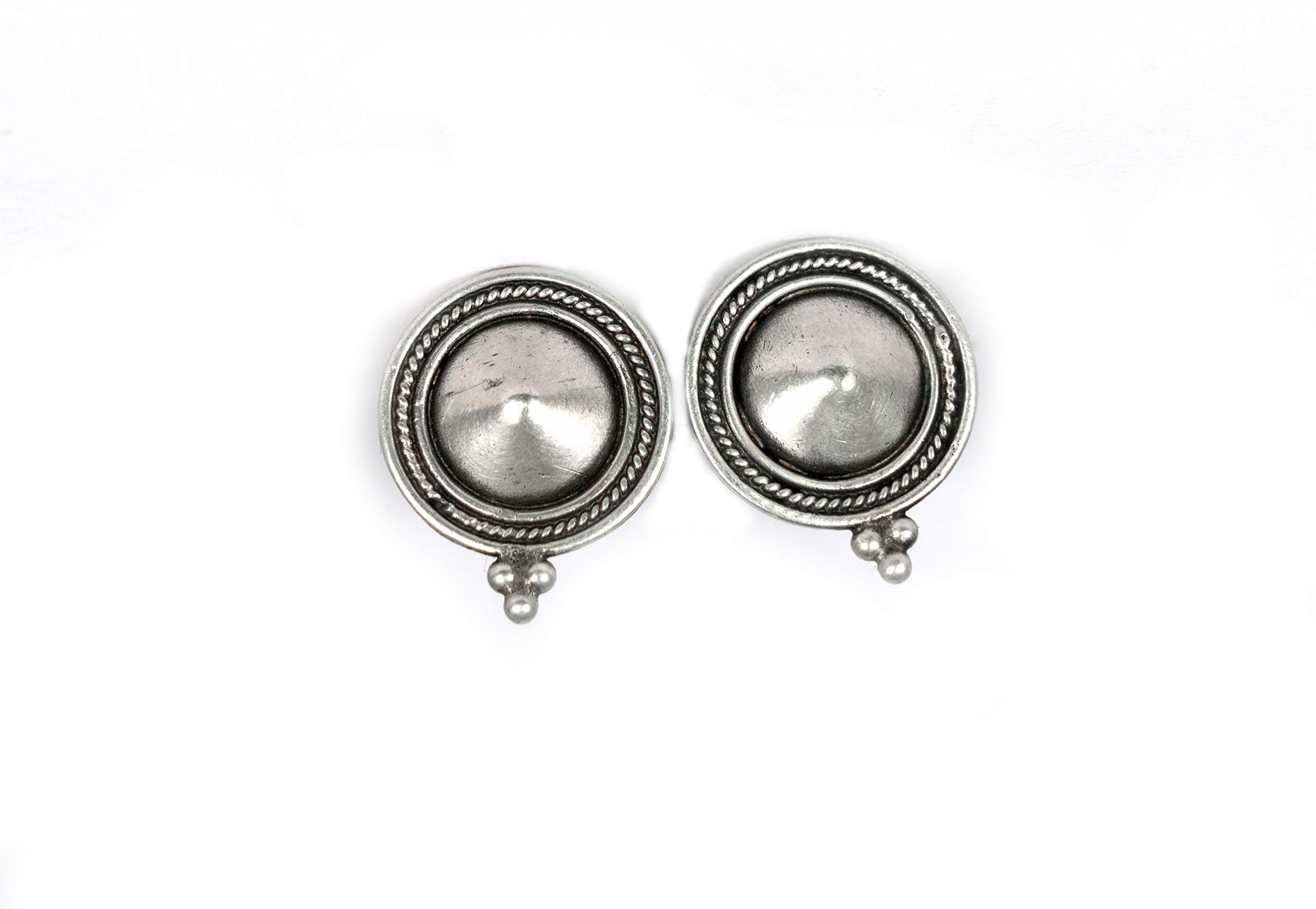 Shyle 925 Sterling Silver Stud Earrings, Adya Fine Everyday Treat, Well Stamped with 92.5, Minimalistic Piece, Oxidized Ear Studs (B0BKT55ZCC) Amazon Price History, Amazon Price Tracker