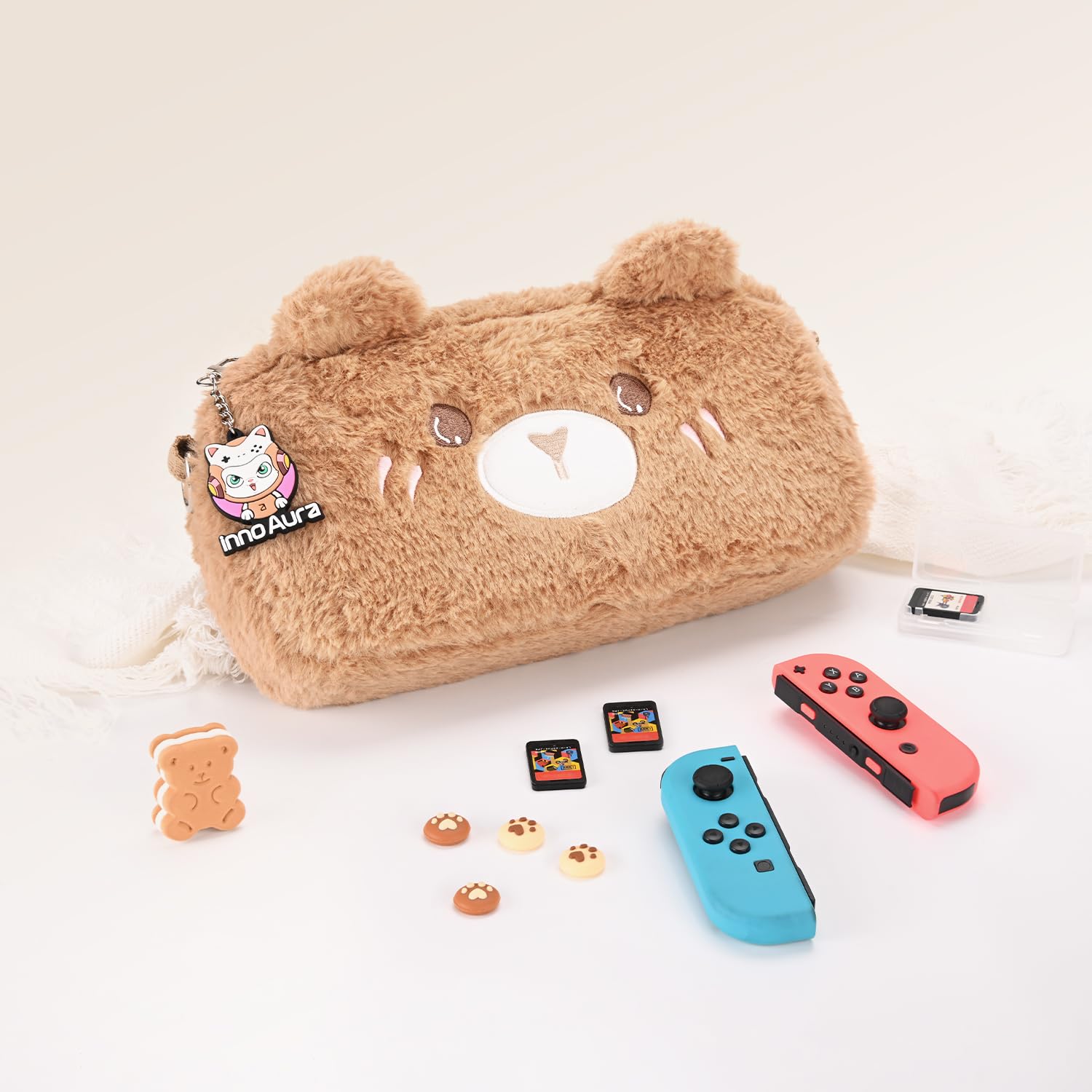 Étui innoAura pour Switch, Ensemble d'accessoires 16-en-1 avec Housse de Transport, Protecteur d'écran et Capuchons pour Pouces (Ours Brun)