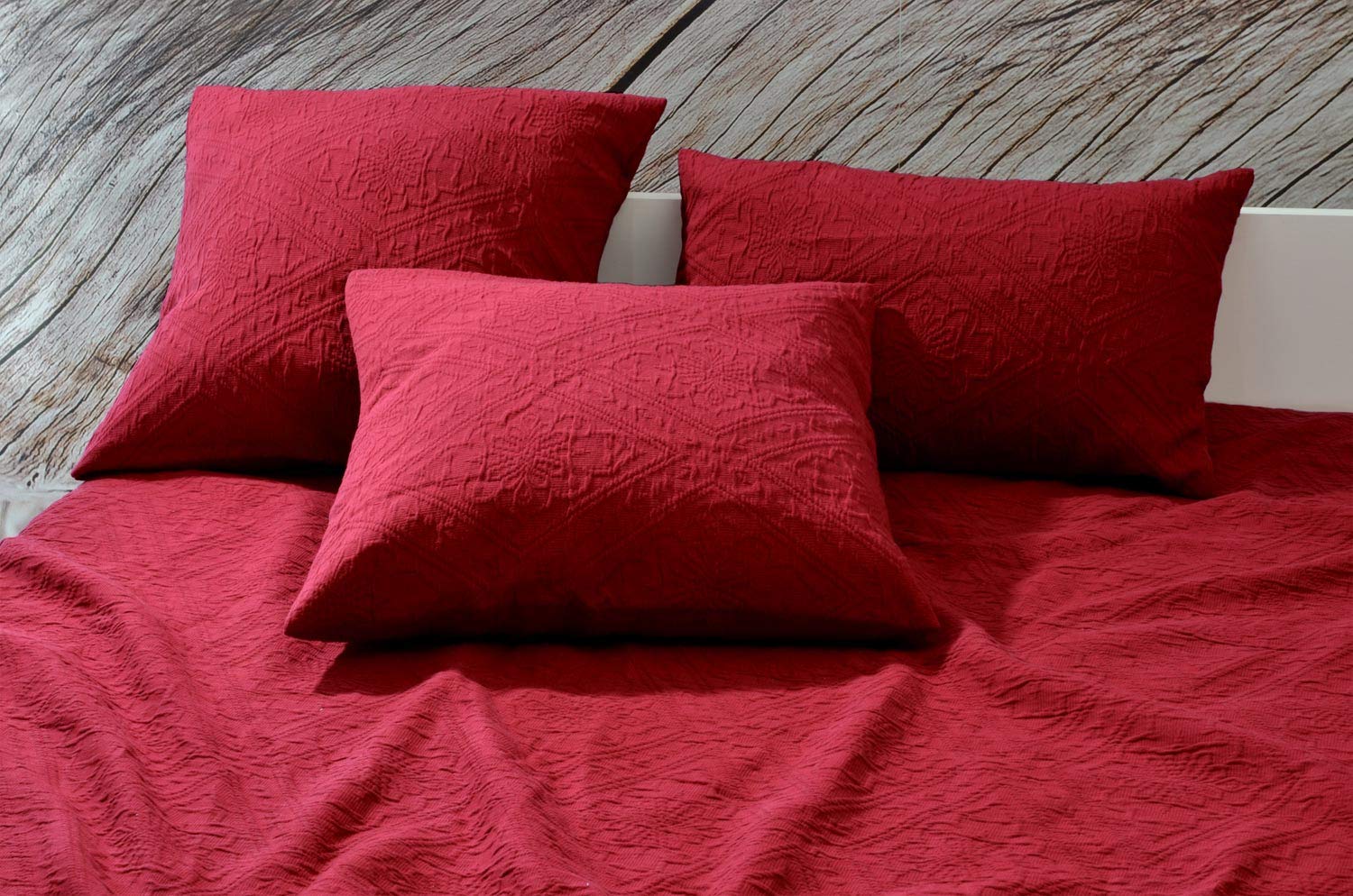 Wohnen & Accessoires Elegante copriletto "Faro" in 100% cotone, da 180 x 260 cm fino a 260 x 300 cm, copridivano con motivi floreali, diversi colori o cuscini (bordeaux, 260 x 300 cm)
