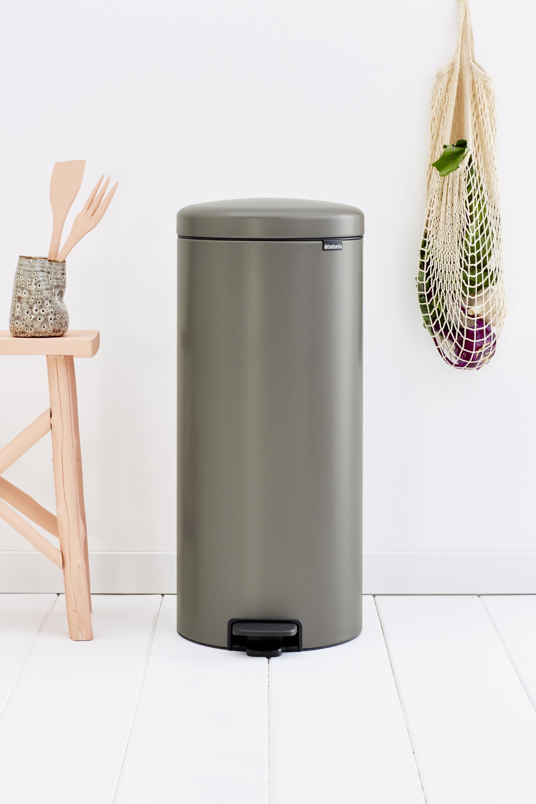 Amazon｜ブラバンシア ゴミ箱 ふた付き ペダル式 30L 幅30×奥行38×高さ