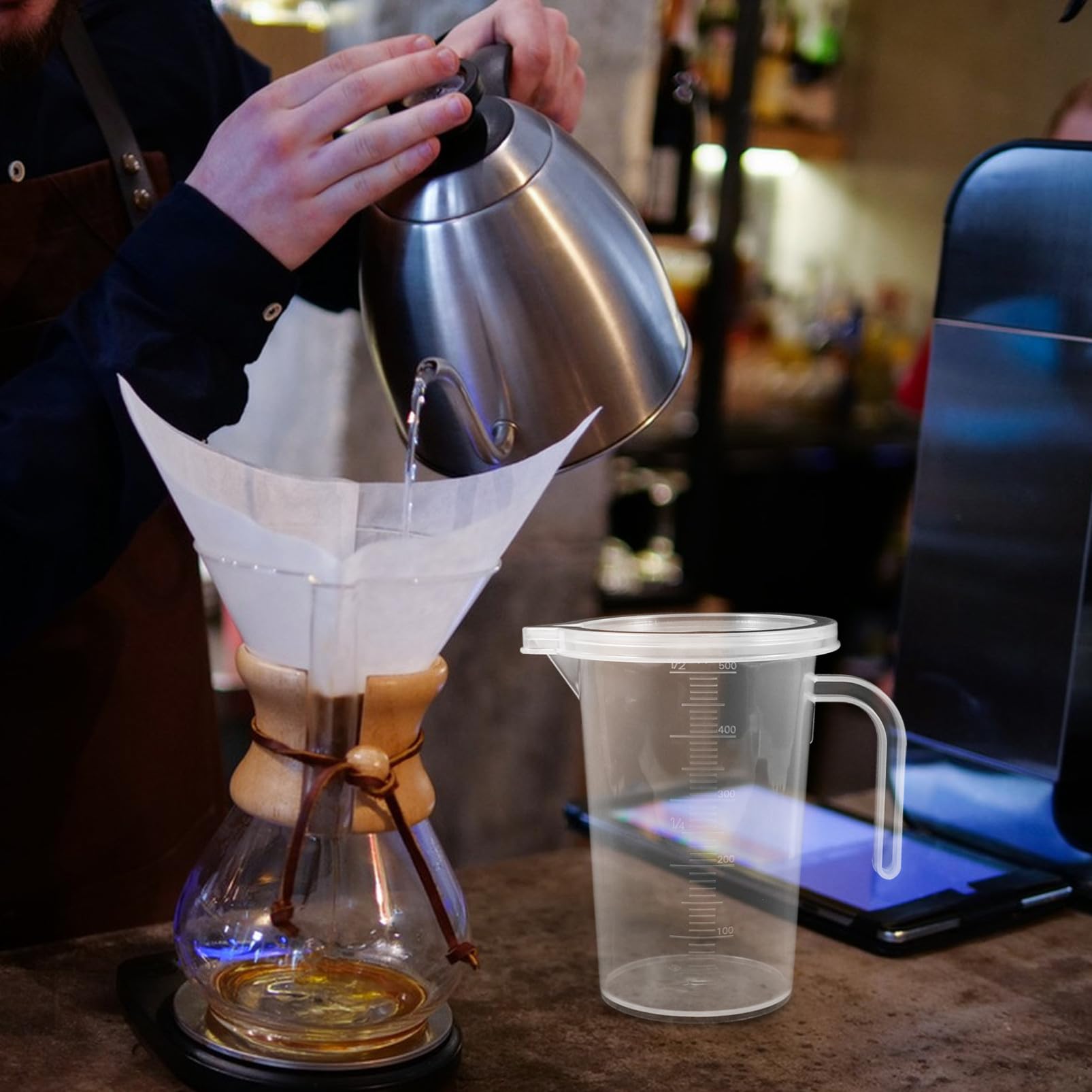 6 Piezas Vasos Medidores de Plástico Transparente Graduados con Tapa y para Líquidos Cocina y Uso Comercial con Asa Ergonómica y Almacenamiento Seguro