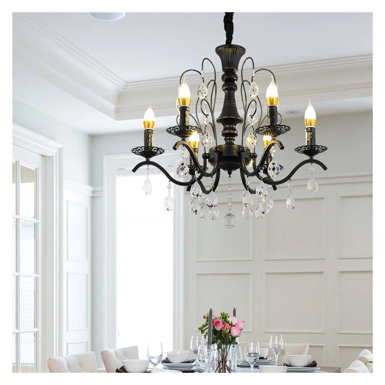 Lustre noir classique LED pour illuminer efficacement une pièce sombre