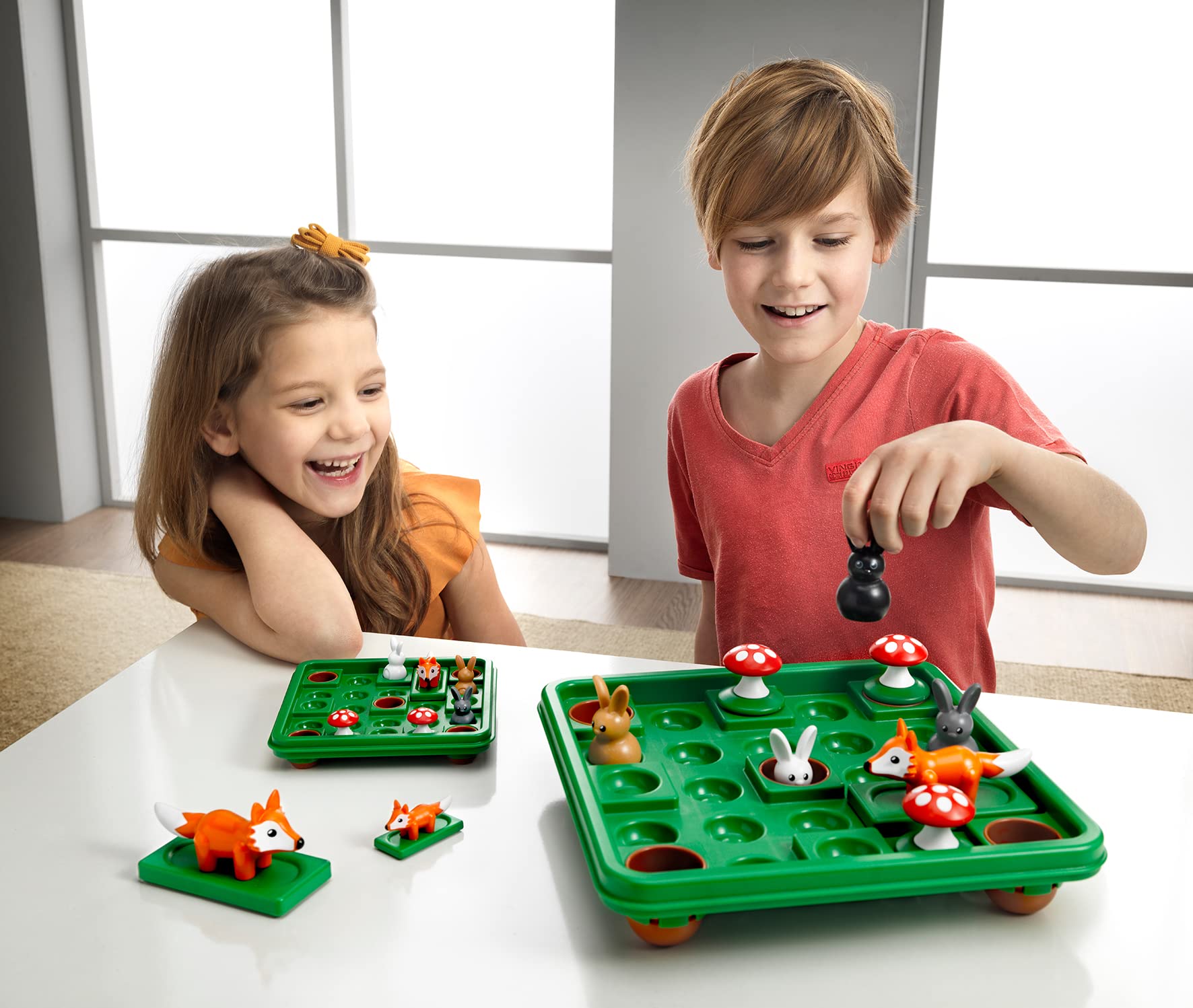 SmartGames - Jump In XXL, Extra Large Puzzle Game with 100 Challenges, 7+ Years
