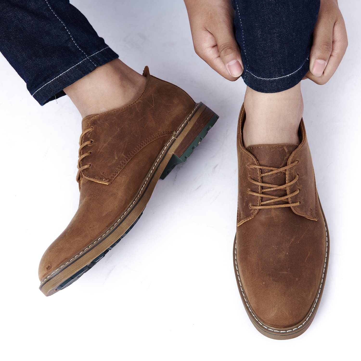 Sapato social masculino, cadarço e bico liso Oxford em promoção! Veja a oferta e mais achadinhos de Sapatos 7 Hoje é o melhor dia para comprar Sapato social masculino, cadarço e bico liso Oxford com aquele preço maroto! Promoção! Aproveite a oferta! 7