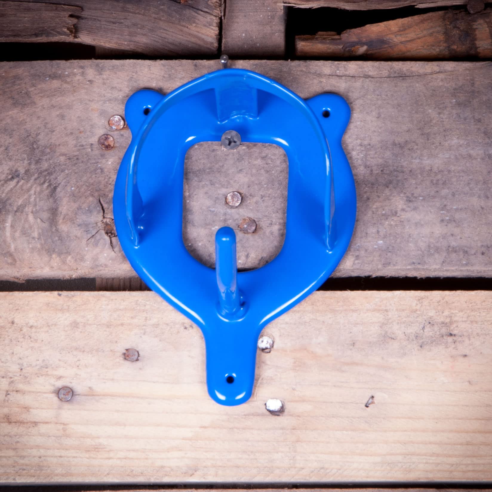 Jeffers Metal Horse Bridle Storage Bracket, Blue – PVC Coated Wall Mounted Hanger for Tack Room, Stable, Barn, Trailer – Equestrian Halter, Reins, & Tack Organizer, Horse Barn Accessories