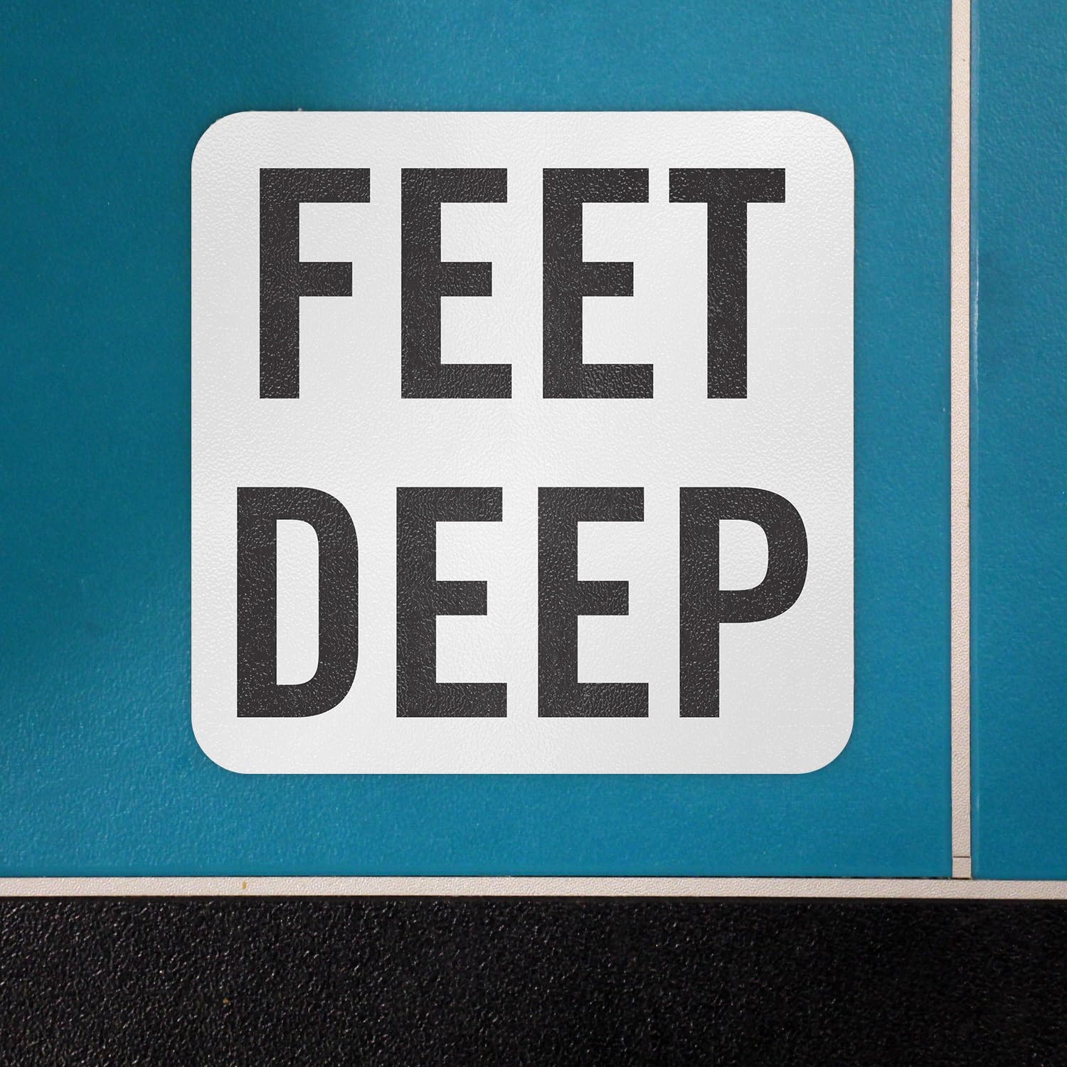 SmartSign "Feet Deep" - Marcador adhesivo de profundidad de piscina, altura de letra de 4 pulgadas, vinilo laminado de 20 mil con superficie antideslizante de guijarros, 5.75 x 5.75 pulgadas, blanco y
