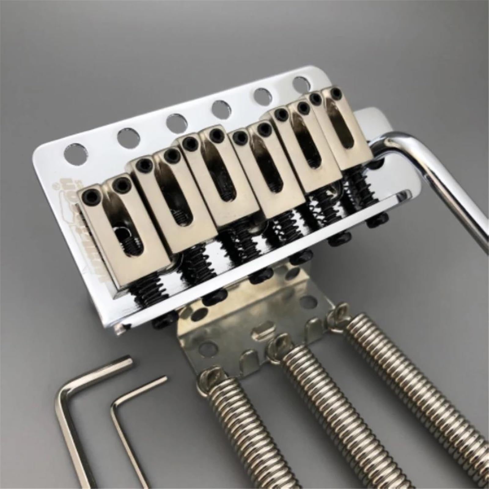 Gitarrenbrücken-Bausatz Tremolo-Brückensystem Für ST-E-Gitarre Chrom-Silber Zubehör Abstände 10,5 Mm