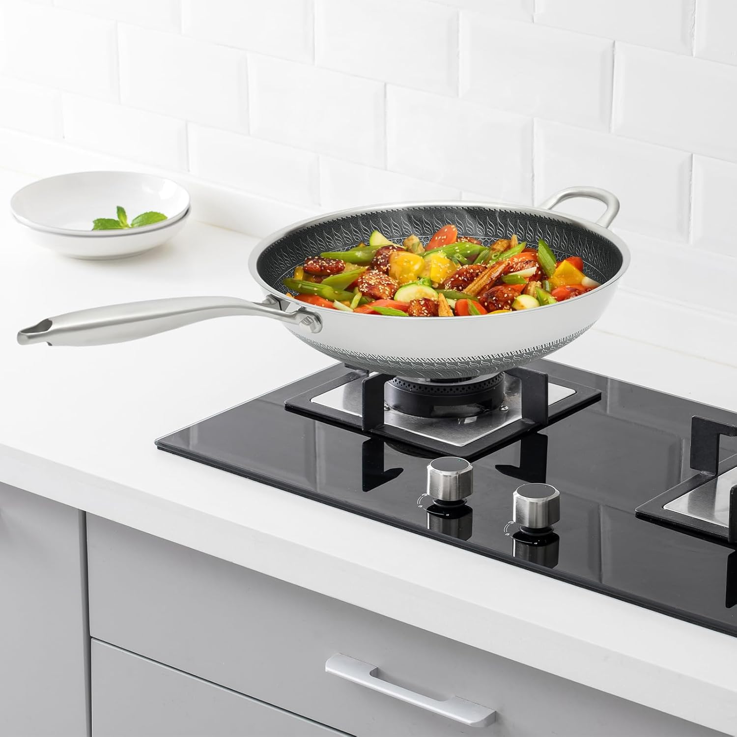 13 Inch Wok Pan with lid, Food-Grade Stainless Steel Woks & Stir-fry Pans Nonstick, Dishwasher and Oven Safe, Cooking Pan Compatible with Gas & Induction Cooker