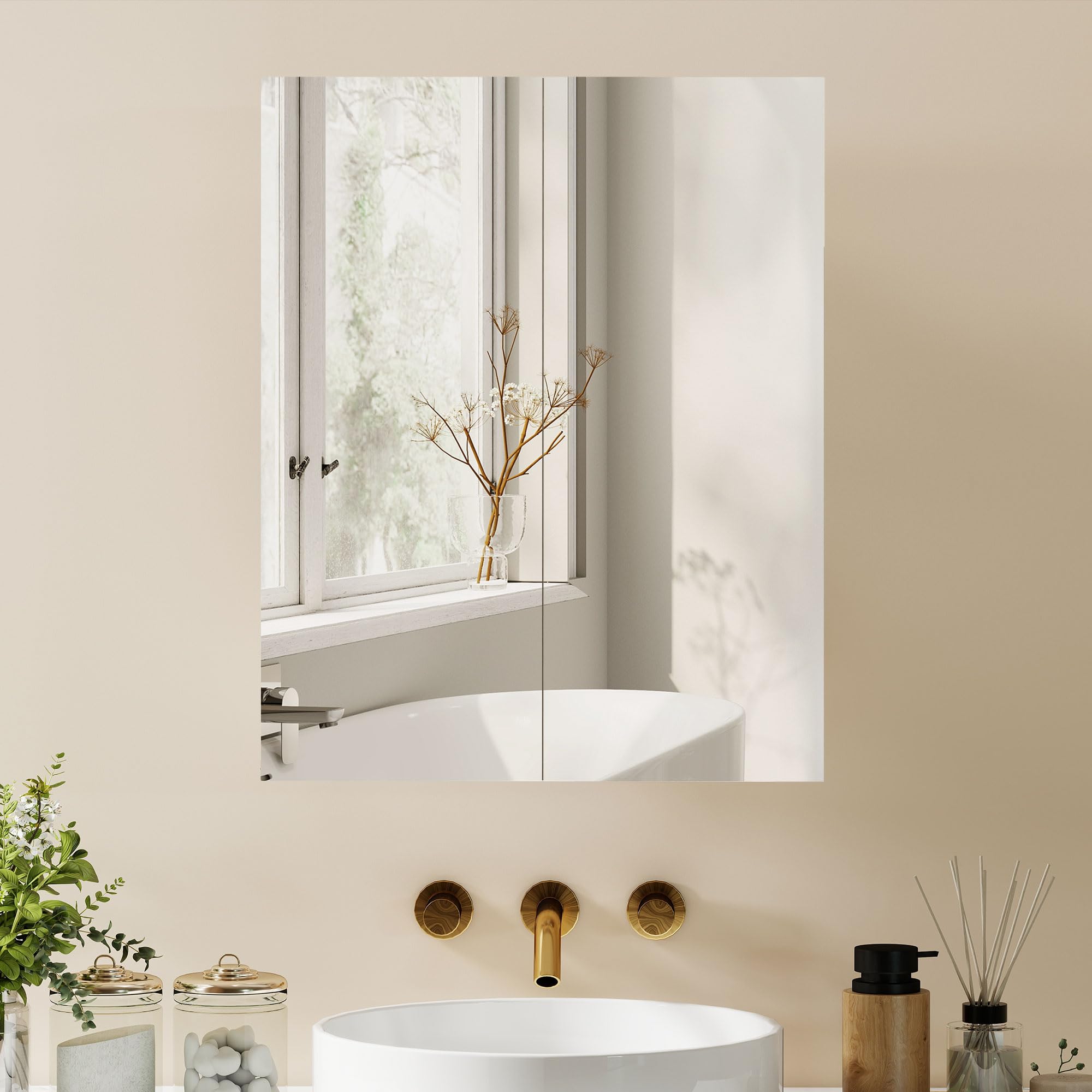 HOMCOM Armadietto Pensile da Bagno Due Ante con Specchiera e 2 Ripiani Interni, Mobiletto Bagno con Specchio e Soft Close in MDF, 60x15x75 cm, Bianco