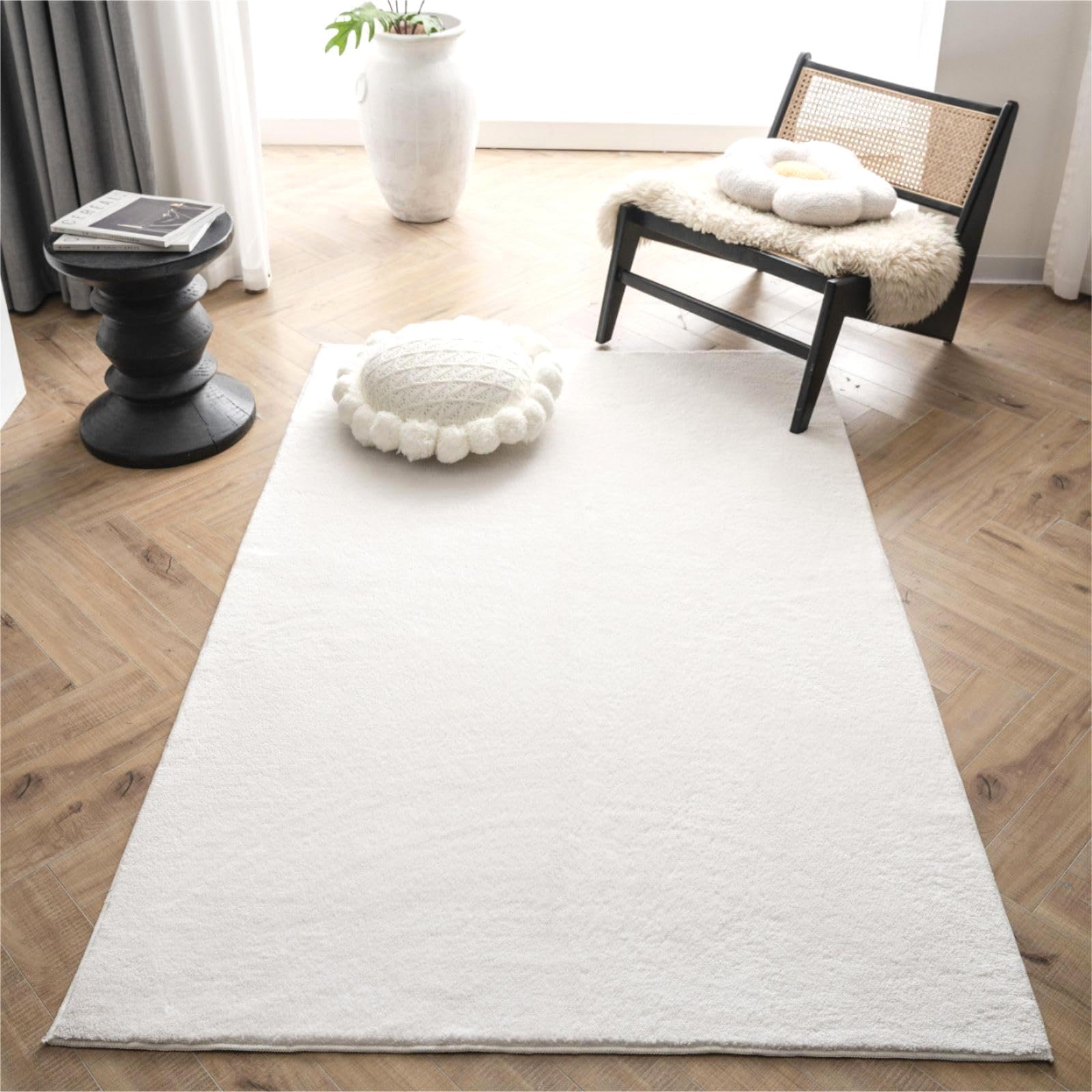 Soft White Rug for Bedroom, 4'x6' Washable Area Rug for Living Room, Fluffy Kids Rug for Boys Girls Bedroom, Non-Slip Furry Rug Modern Shag Carpet for Playroom Nursery Dorm