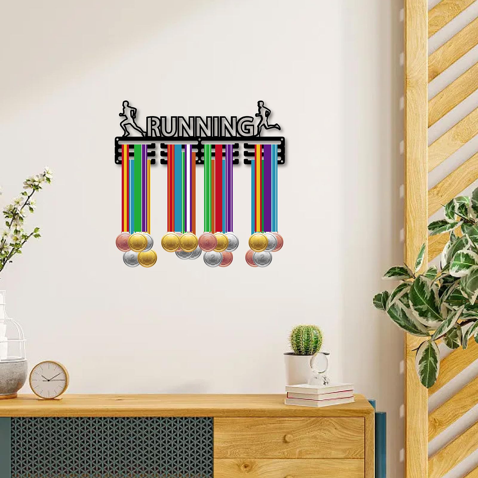 Présentoir Médailles Mural Métal Noir - Format 40x20 Cm, étagère 40x10 Cm - Capacité 60+ Médailles - Thème Montagne - 9