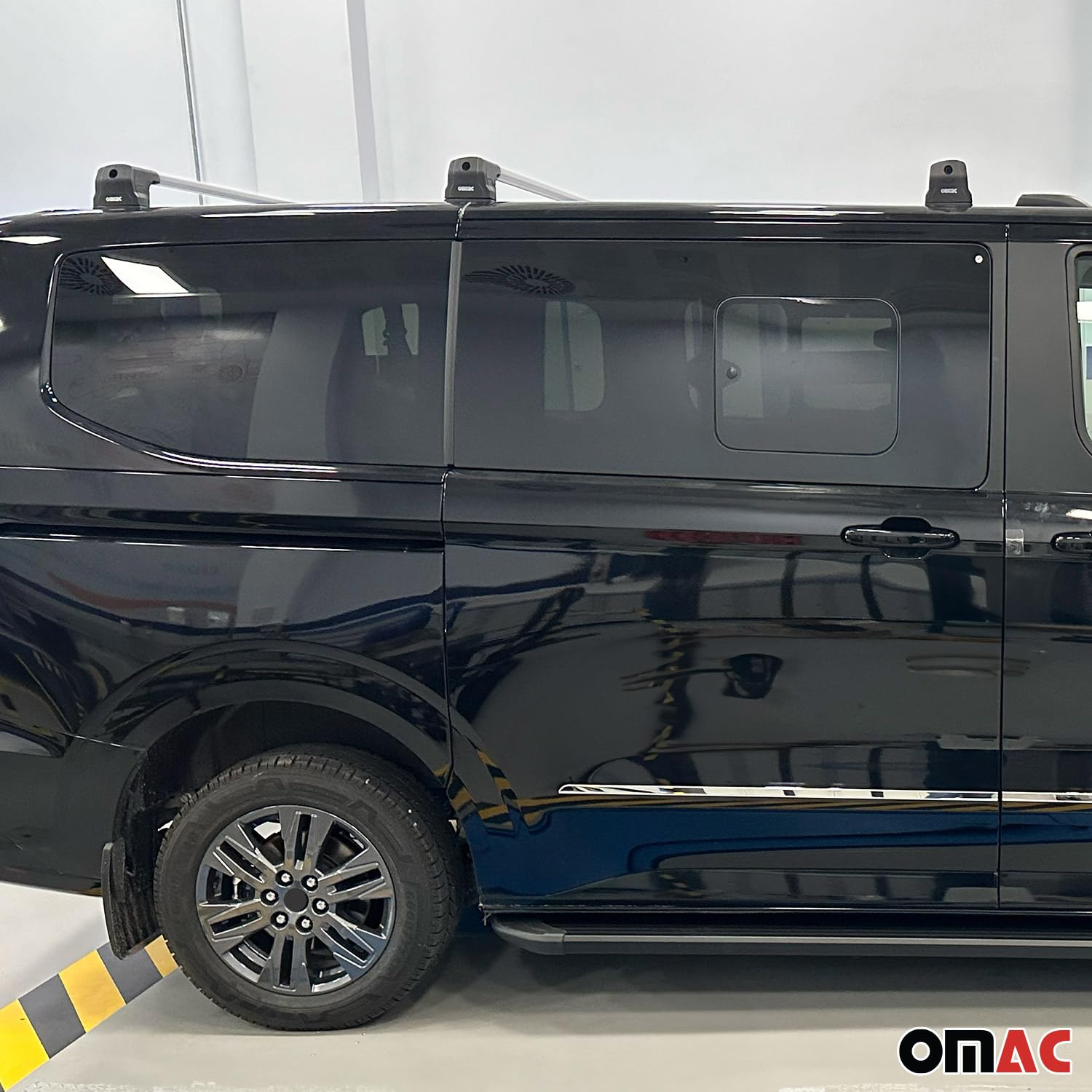 OMAC - Portapacchi base compatibile con Ford Ranger 2011-2025 4 porte