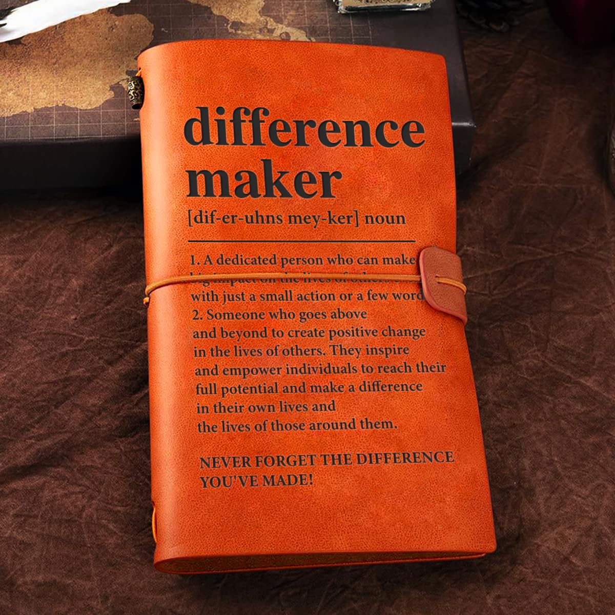 NGAEAK Diario de cuero para hacer diferencias, regalos de agradecimiento para jefe, líder, mentor, compañero de trabajo, profesor, creador de diferencias, definición, diario de viaje de cuero grabado