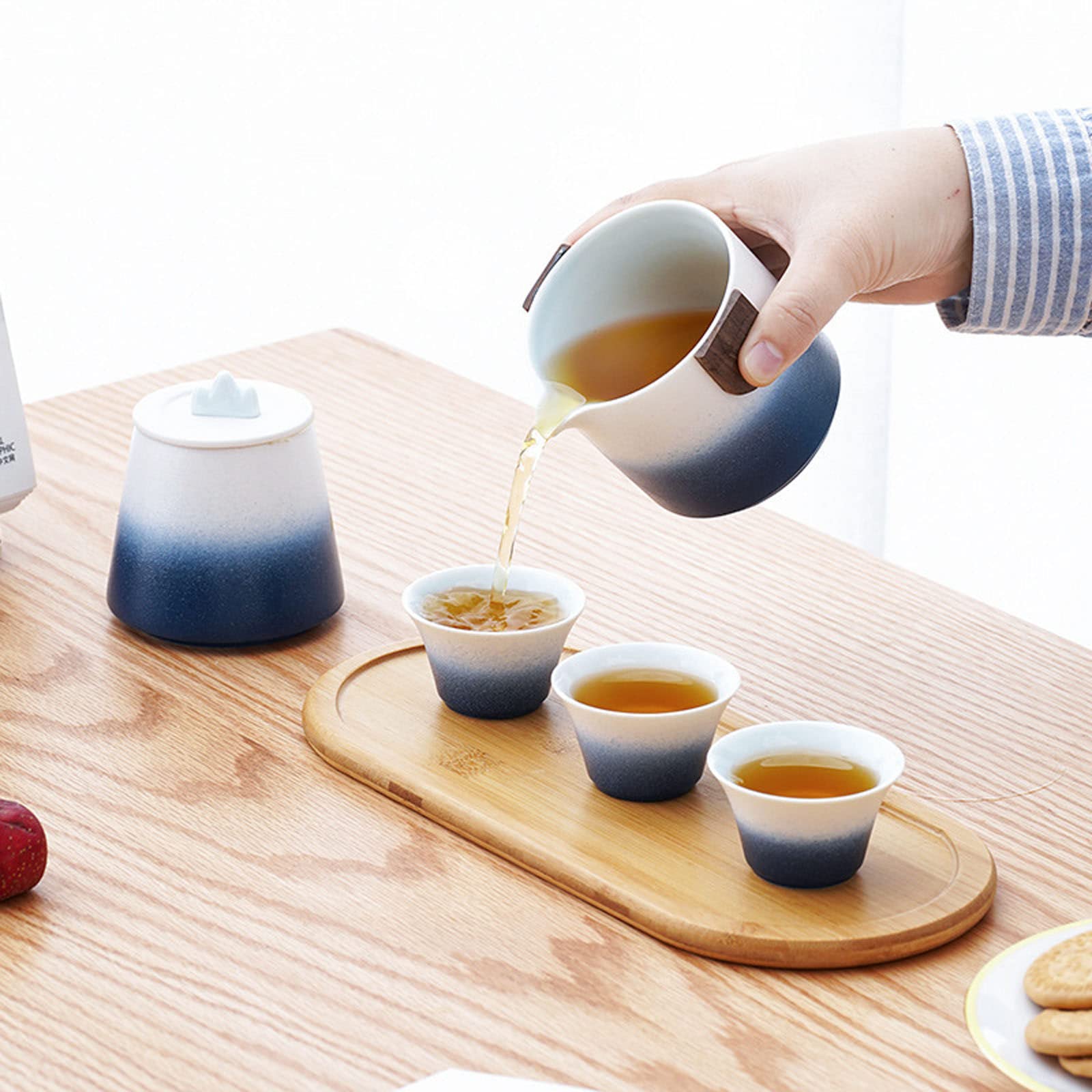 旅行ポータブル白磁カンフーティーセット、家庭用お茶セット。 Amazon｜中国陶磁器カンフーティーセット、トレイ付き日本旅行ティー