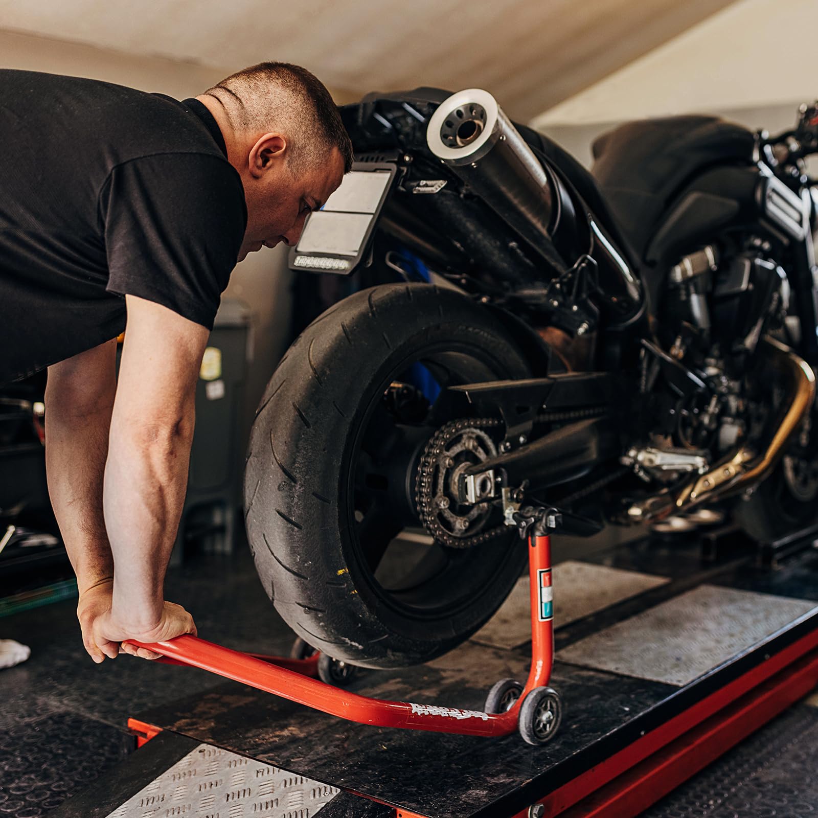 Stojak na motocykl, uchwyt pazurowy do adaptera wahadłowego, uchwyt widelca do stojaka montażowego, wahacz, hak do podnośnika motocykla (rura czworokątna, L, 1 para)