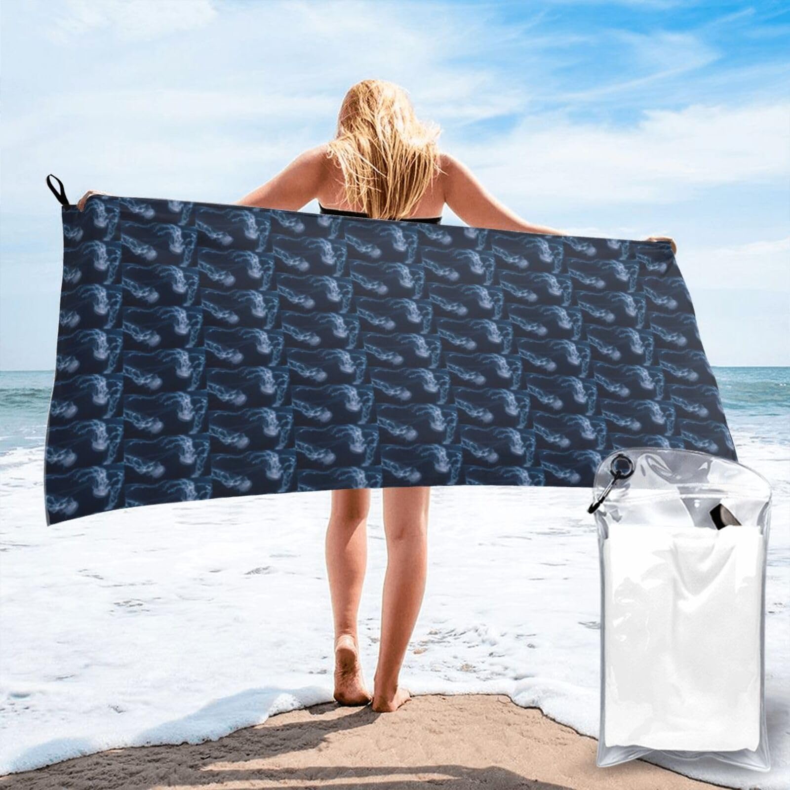 FHIZOAL Jellyfish In Deep Ocean Quick Dry Towel Microfibre Towel Super Absorbent Ultra Compact Gym Sports Beach Camping Travel
