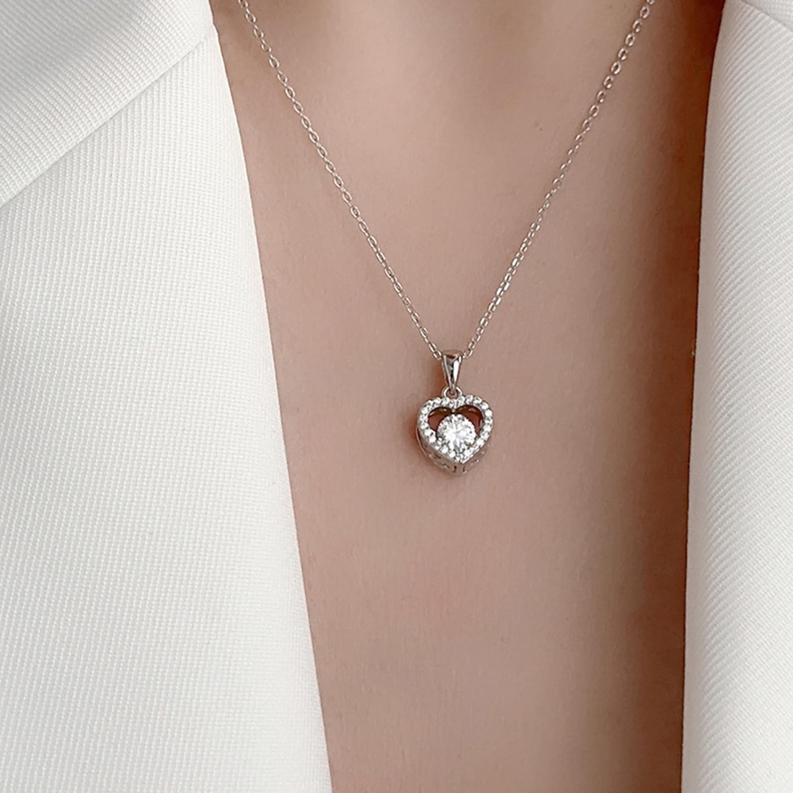 Collar de declaración para mujer con moissanita, collar con colgante de corazón para mujer, ajuste flotante de corazón dorado