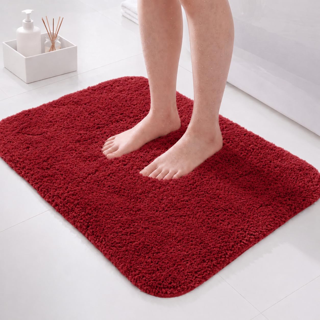 PUFFMAT Microfibre Bath Mat 60 x 40 cm Bright Red, Absorbent Bathroom Rug with Soft Plush Pile and TPR Backing, Machine Washable Compact Bathroom Mat for Shower, Bathtub, Toilet and Guest Bathroom โ image 1