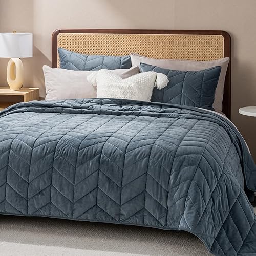 Miniatura 8 de EVERGRACE Juego de edredón de terciopelo de 3 piezas tamaño King, ultra suave y ligero, colcha de tamaño extragrande para todas las estaciones con 2