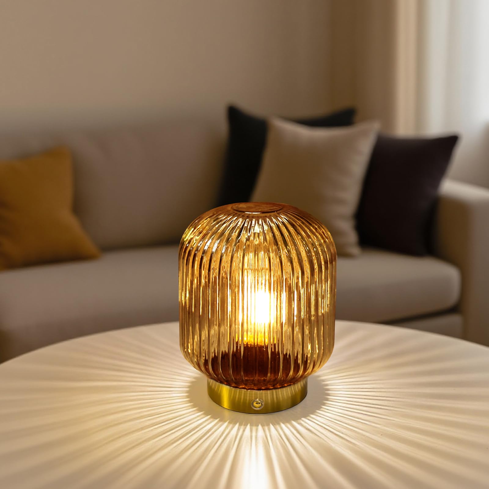 MJ PREMIER LED Tischleuchte Kabellose Gelb, Typ-C Wiederaufladbare Glas Lampe, Touch Dimmbar mit Helligkeitsspeicher, Tragbare Notlampe für Schlafzimmer Wohnzimmer, Modernes Dekorationsgeschenk