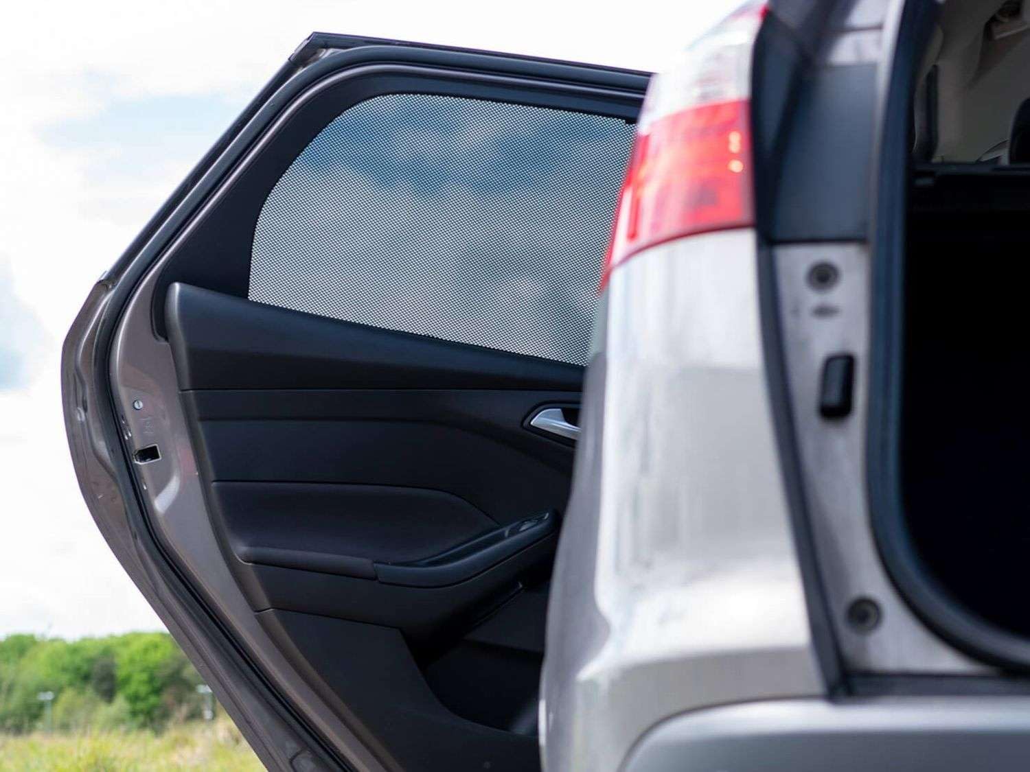 Fahrzeugspezifische Sonnenschutz Blenden passend für Ford Focus III Turnier (Kombi) ab 5/2011-8/2018 2-teiliges Set AZ18000706
