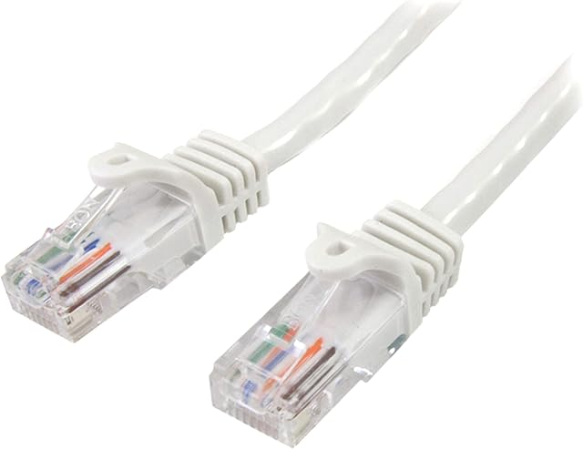 StarTech.com 3 m White Cat5e Snagless RJ45 UTP Patch Cable - 3m Patch Cord - Ethernet Patch Cable - RJ45 Male to Male Cat 5e Cable (45PAT3MWH)