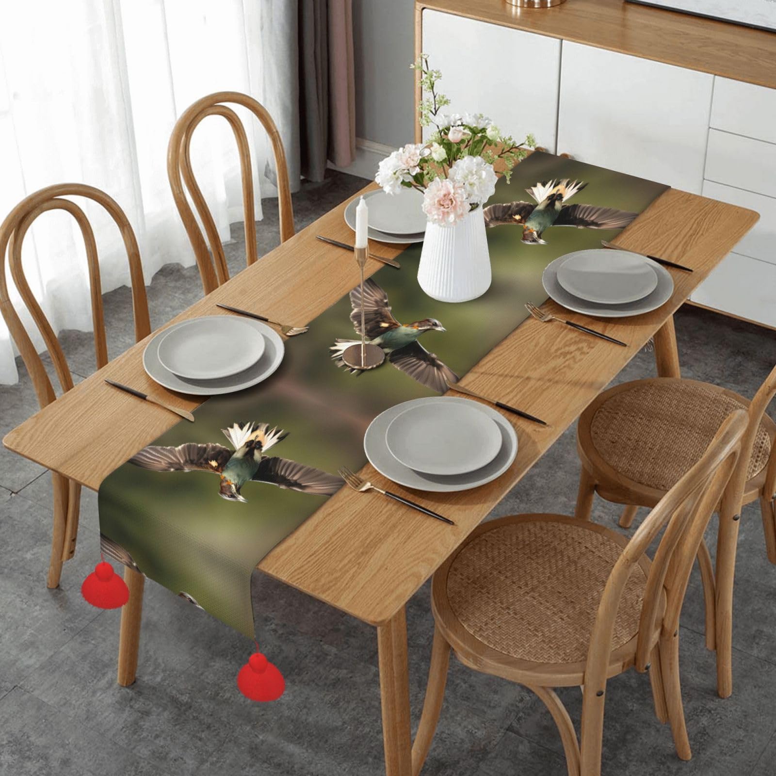 Chemin de table mariage sur le thème de la chasse sauvage pour repas de fête
