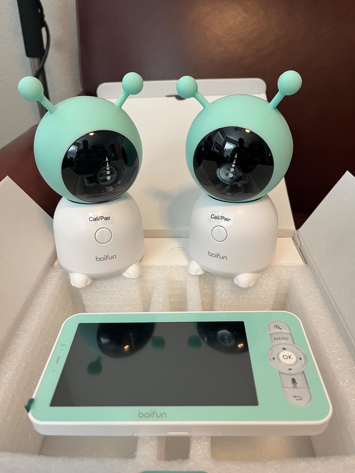 Monitor 2 Rooms at Once. Very Cool!