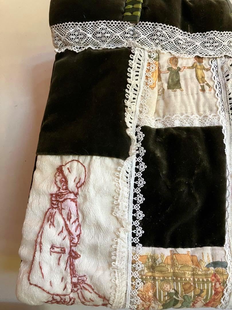 ケイトグリーナウェイの図案のレッド刺繍と生地のパッチワーク